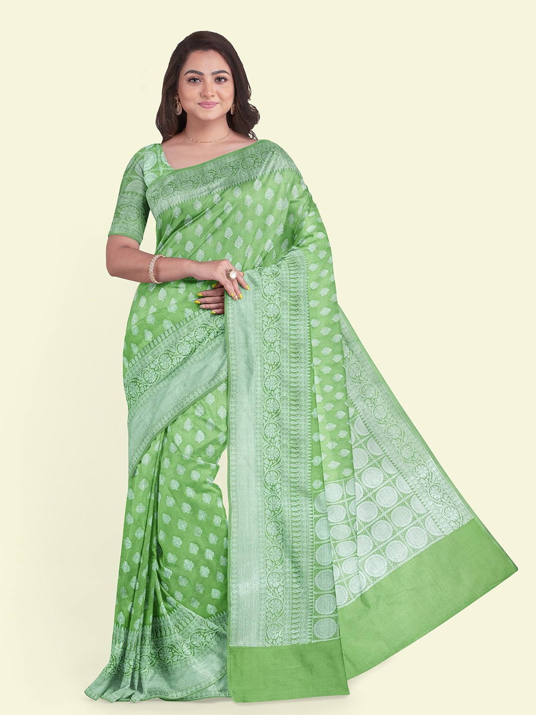 

Muskan Fashion Ethnic Motifs Zari Silk Cotton Banarasi Saree, Fluorescent green