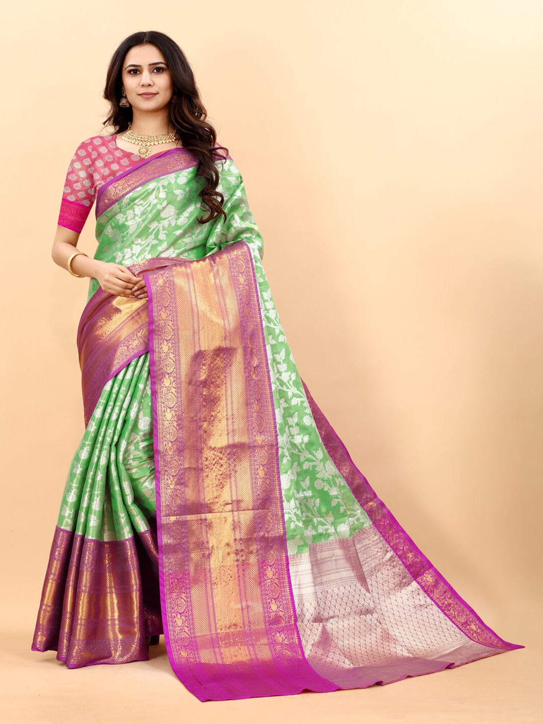 

HIRAPARA ENTERPRICE Ethnic Motifs Woven Design Zari Kanjeevaram Saree, Green