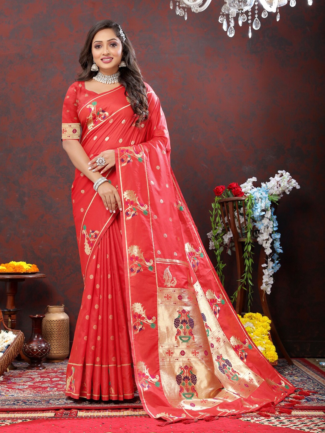 

HIRAPARA ENTERPRICE Ethnic Motifs Zari Pure Silk Paithani Saree, Red