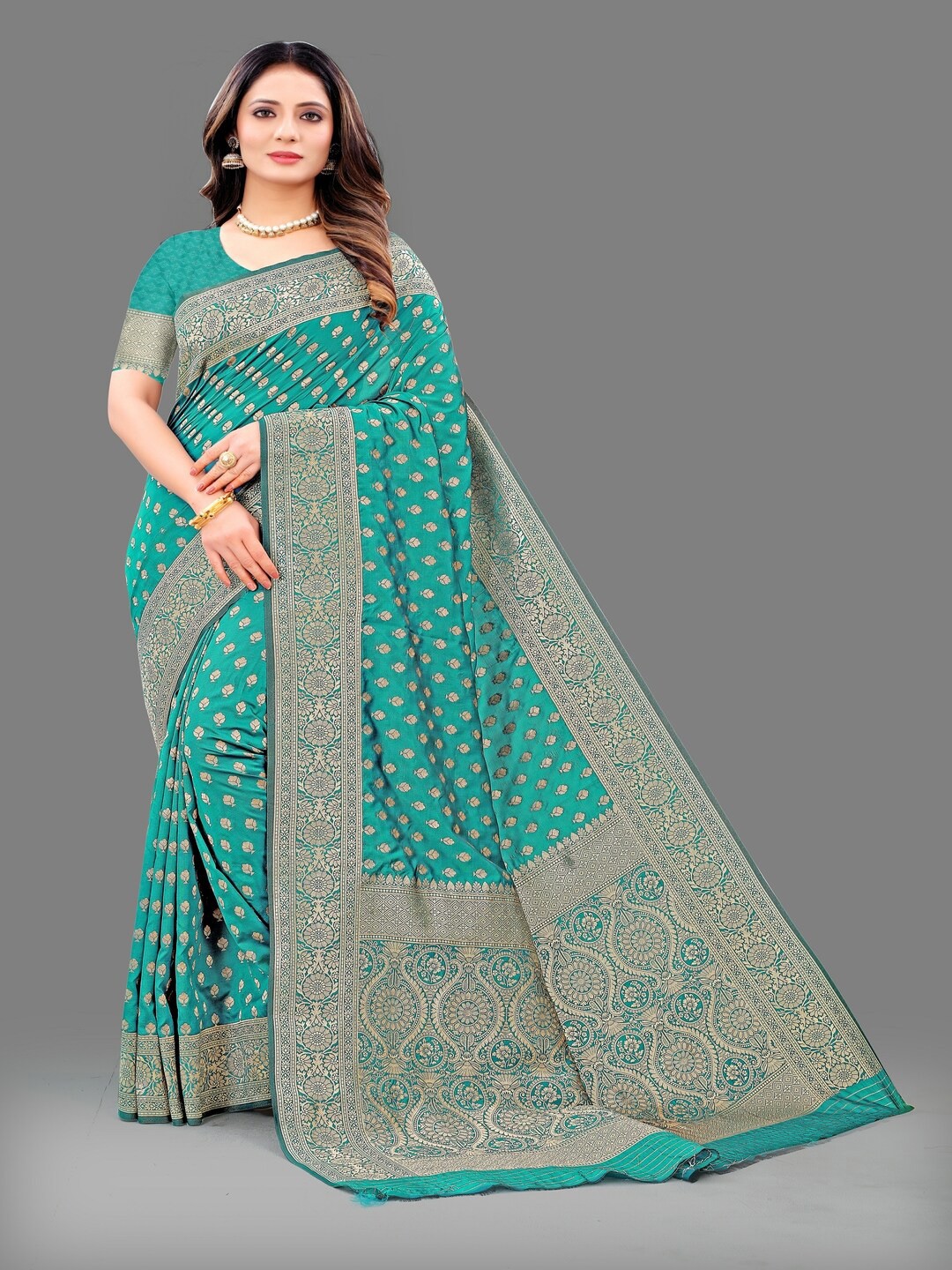 

HIRAPARA ENTERPRICE Ethnic Motifs Woven Design Zari Banarasi Saree, Green
