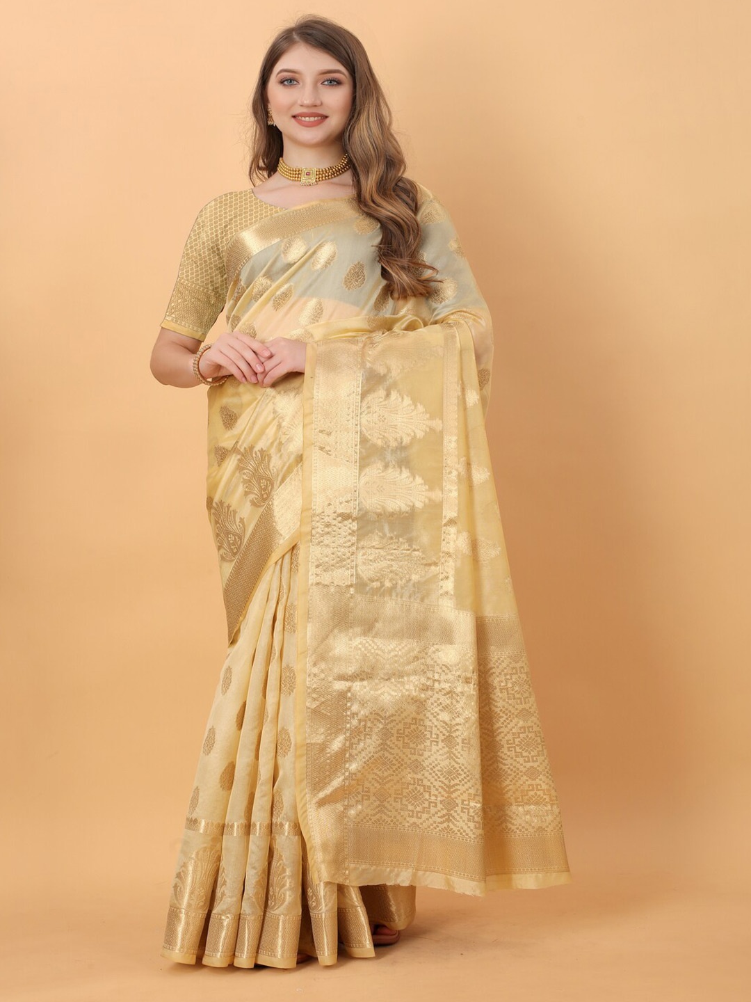 

HIRAPARA ENTERPRICE Ethnic Motifs Woven Design Zari Organza Banarasi Saree, Cream