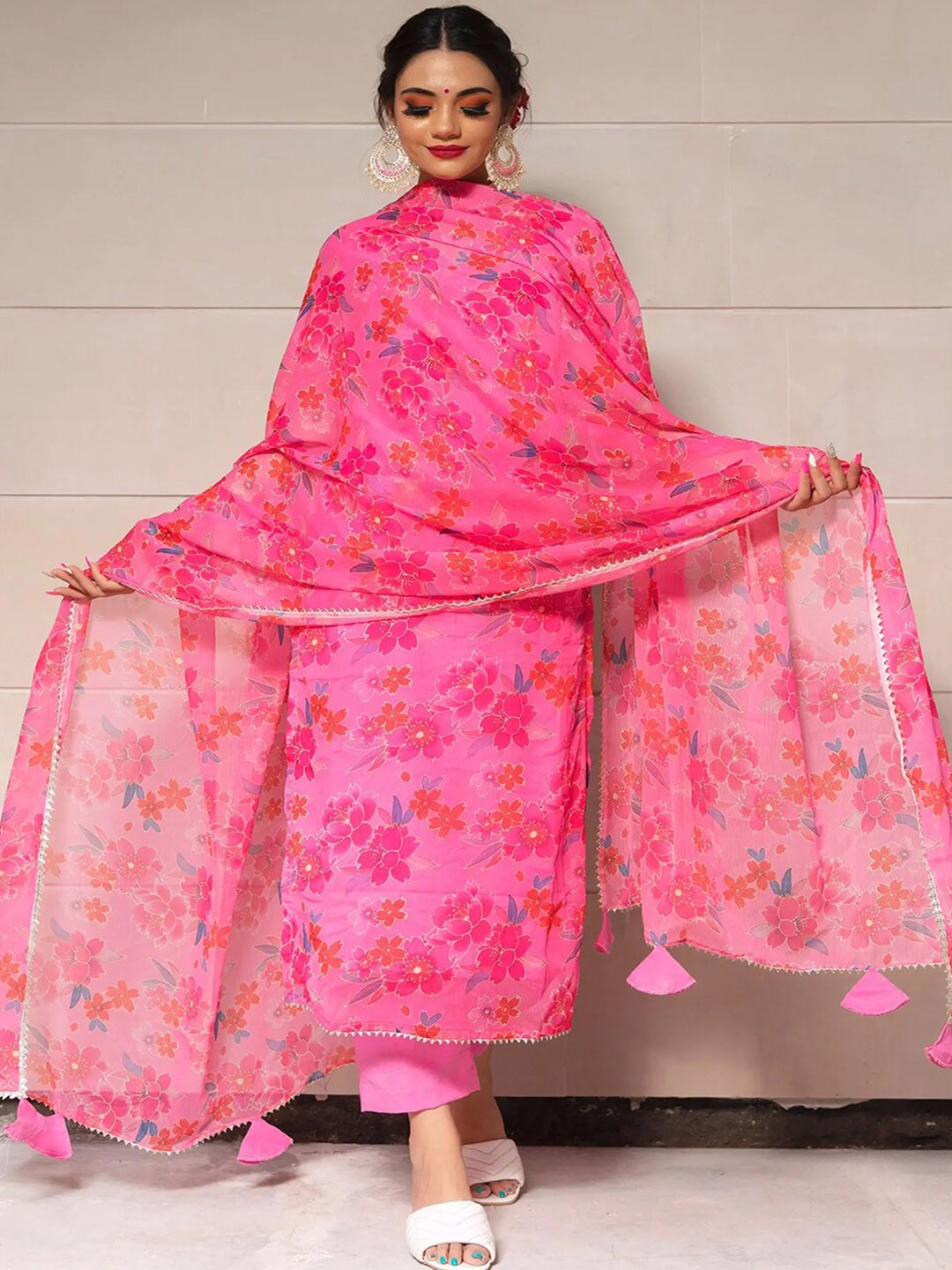 GORGONE Floral Printed Gotta Patti Kurta With Palazzos & Dupatta, Pink
