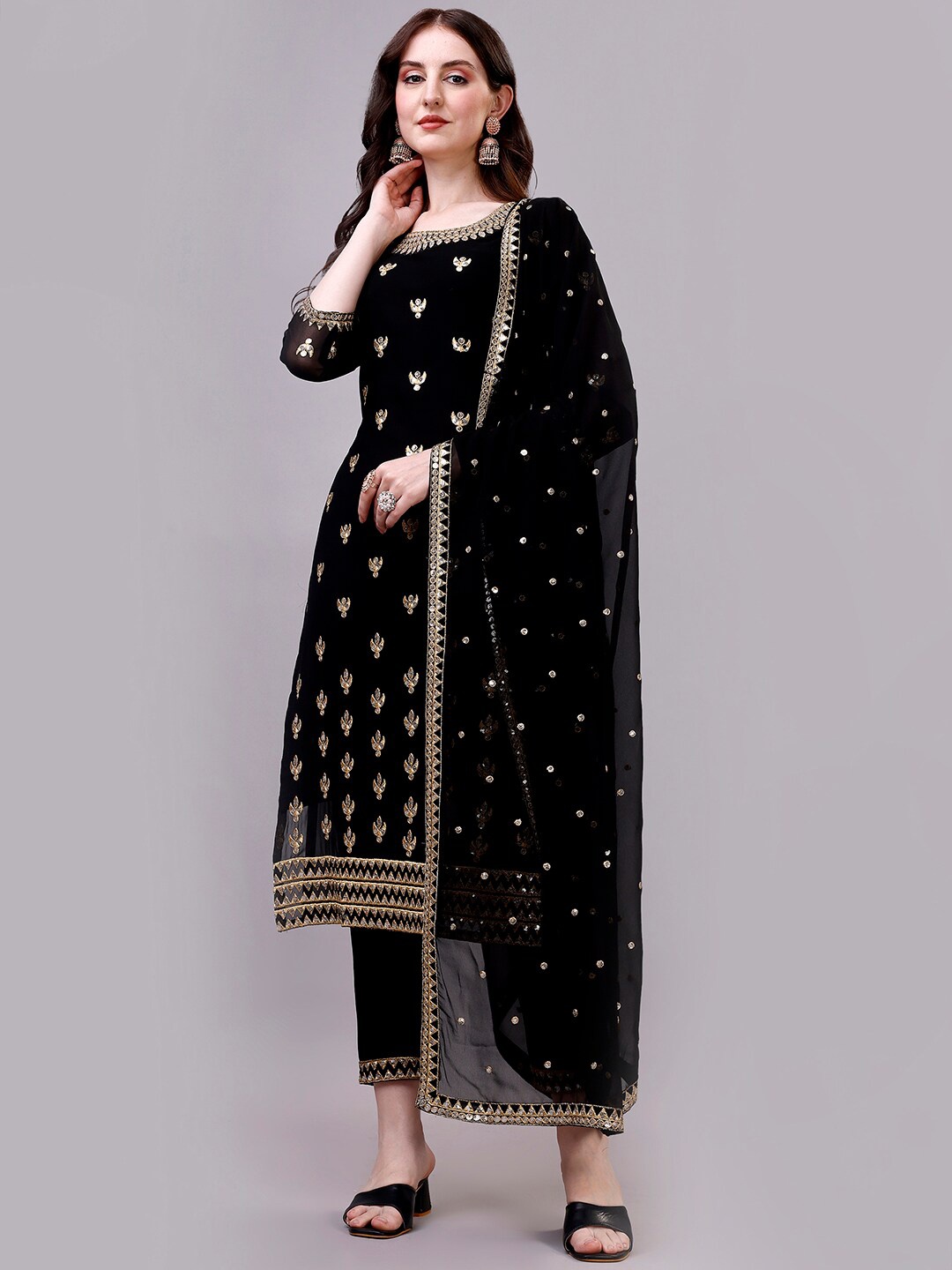 GORGONE Floral Embroidered Regular Sequinned Kurta Set With Dupatta, Black