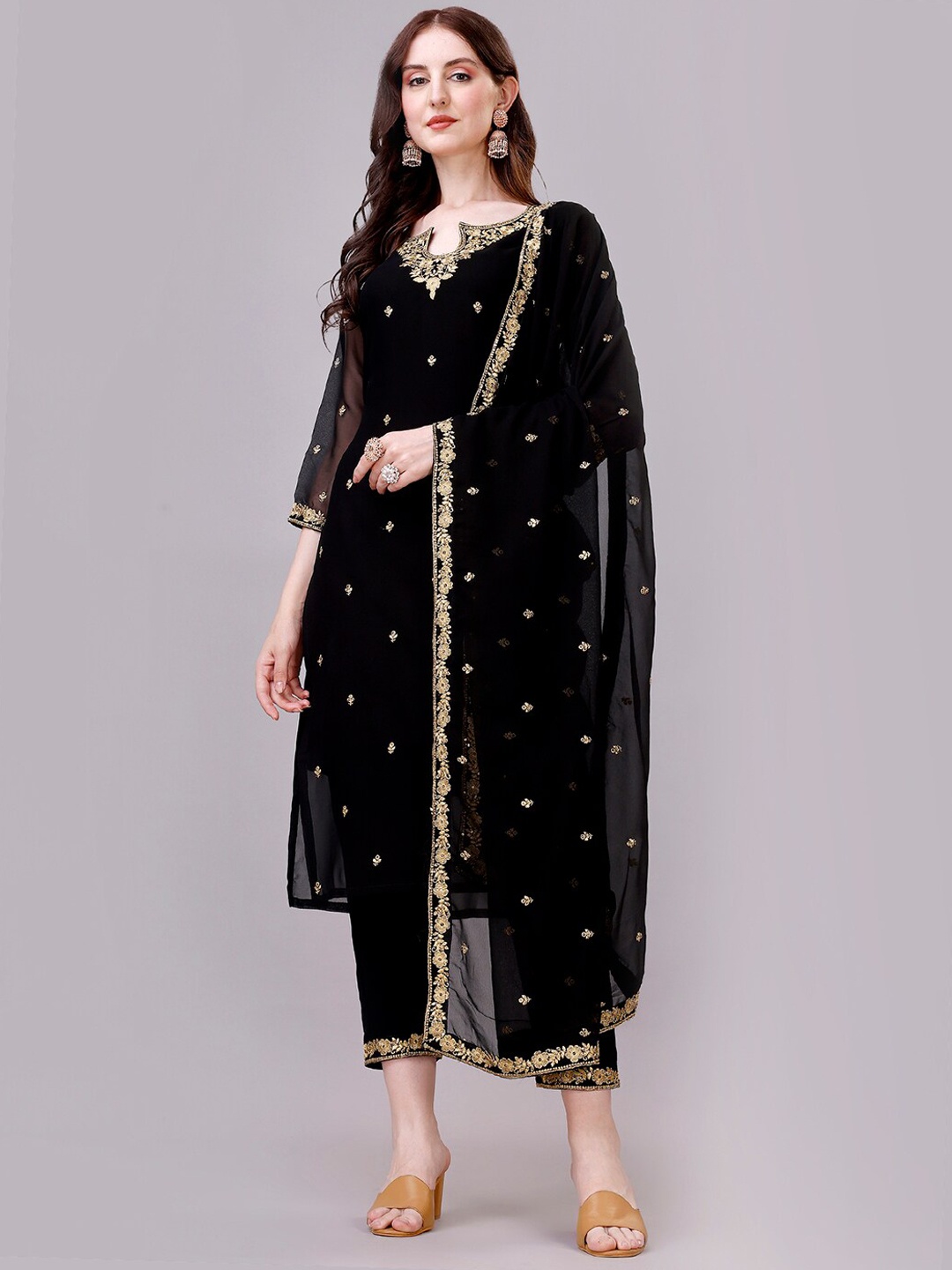 

GORGONE Floral Embroidered Regular Sequinned Kurta Set With Dupatta, Black