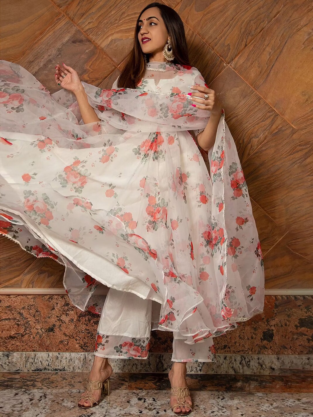 

GORGONE Floral Printed Anarkali Kurta With Palazzos & Dupatta, White