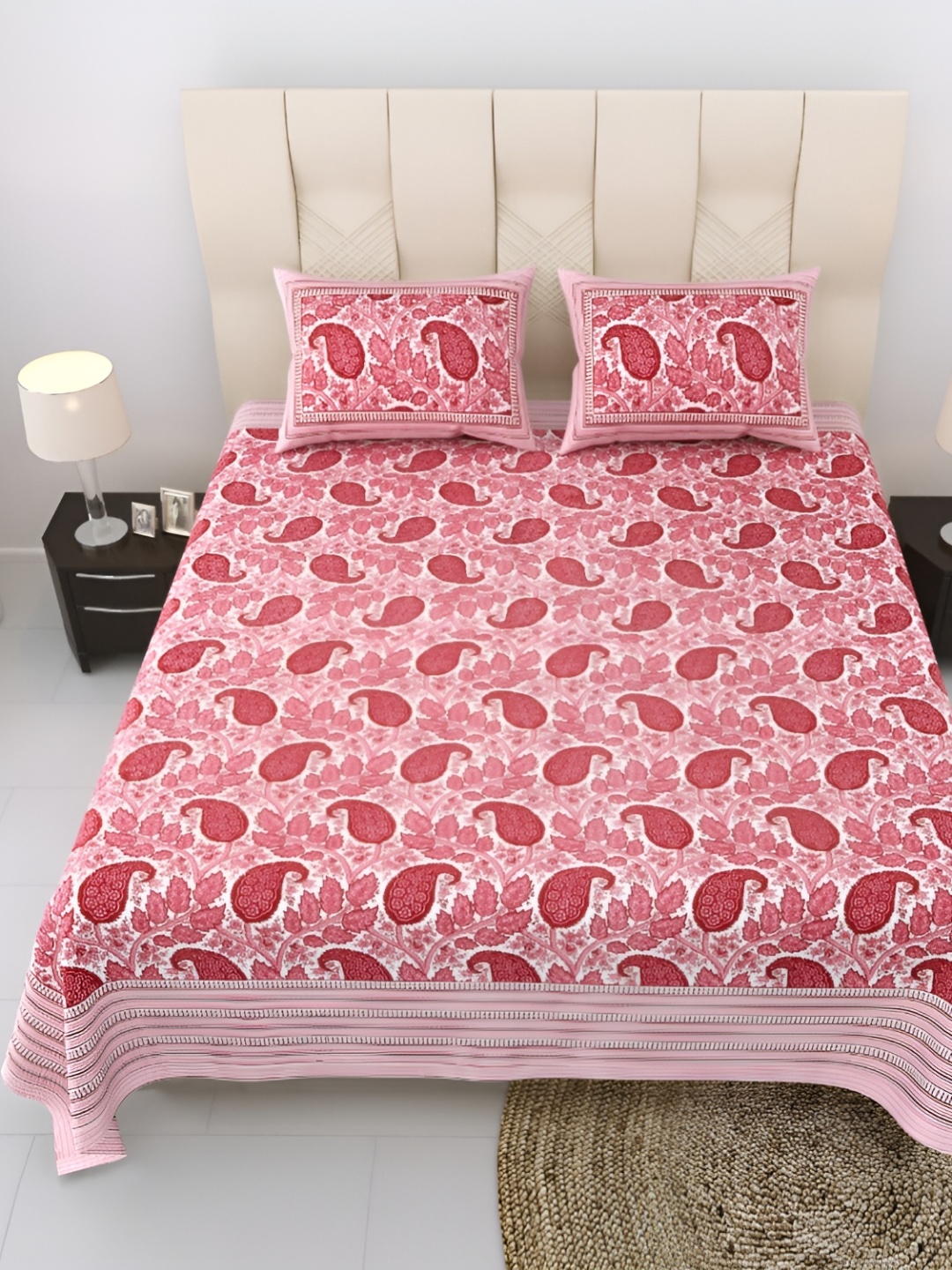 

EasyGoods Pink & White Floral 250 TC King Cotton Bedsheet with 2 Pillow Covers