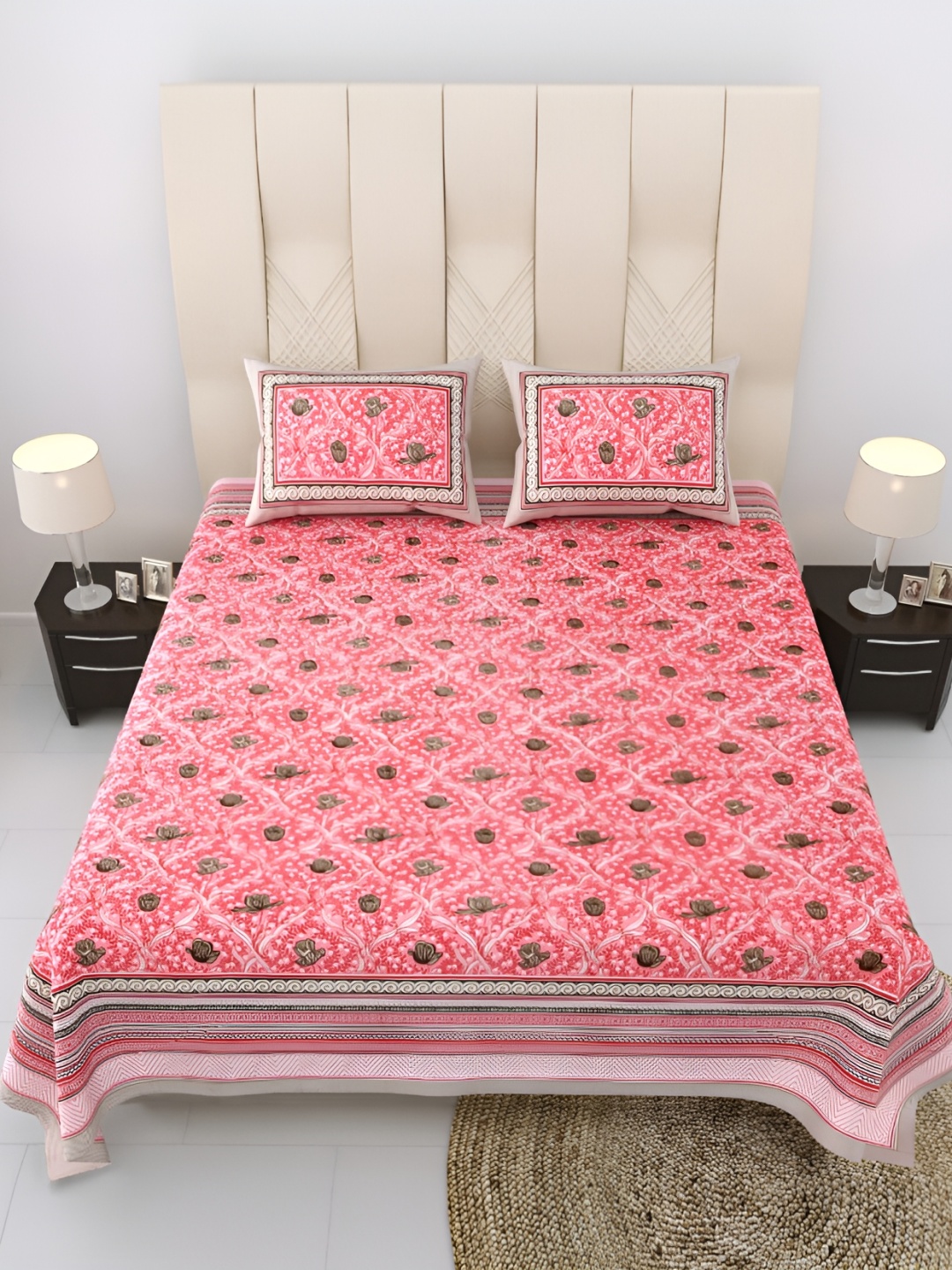 

EasyGoods Pink & White Floral 250 TC King Cotton Bedsheet with 2 Pillow Covers