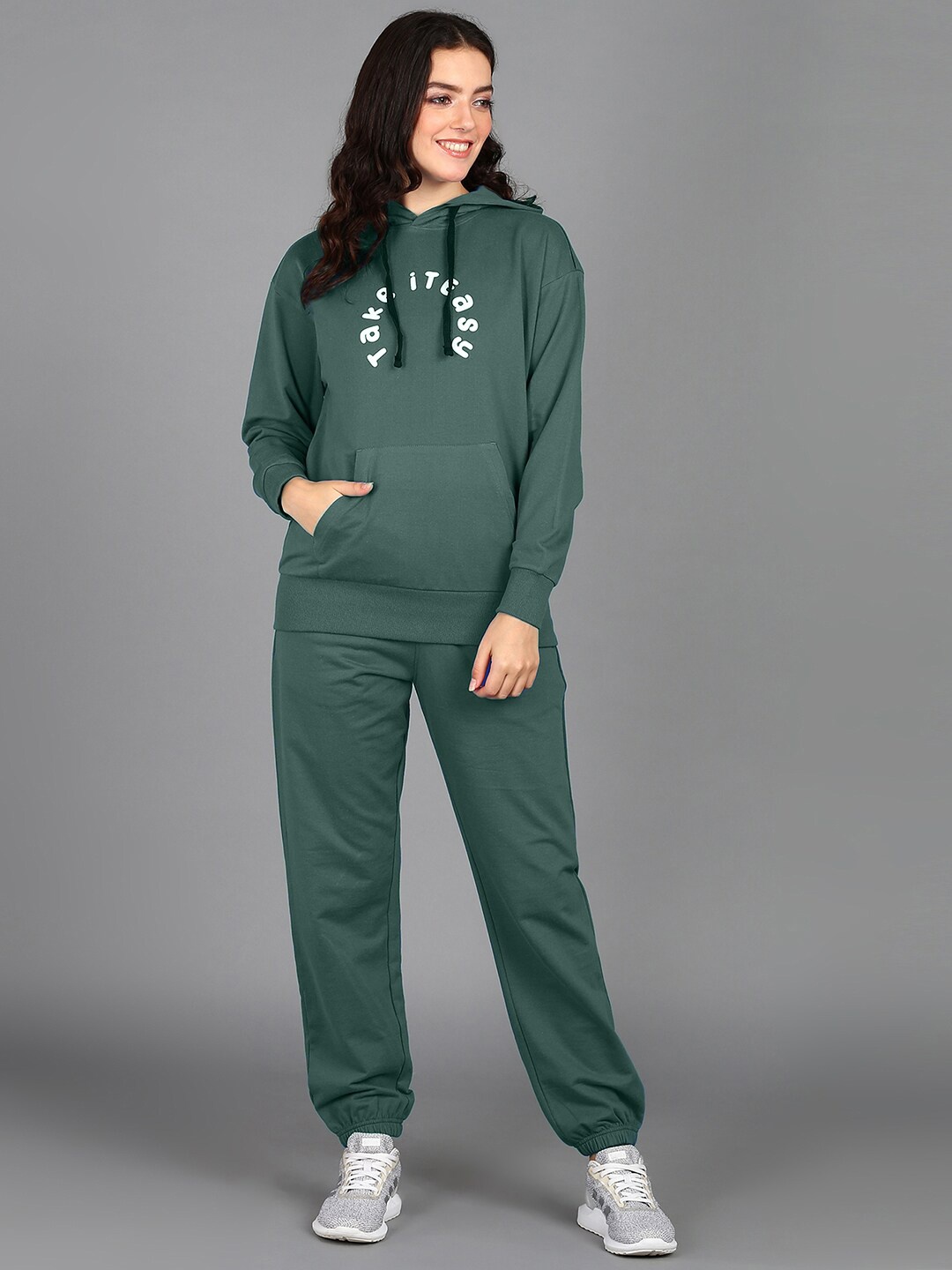 

Roadster Women Mid-Rise Fleece Joggers, Green