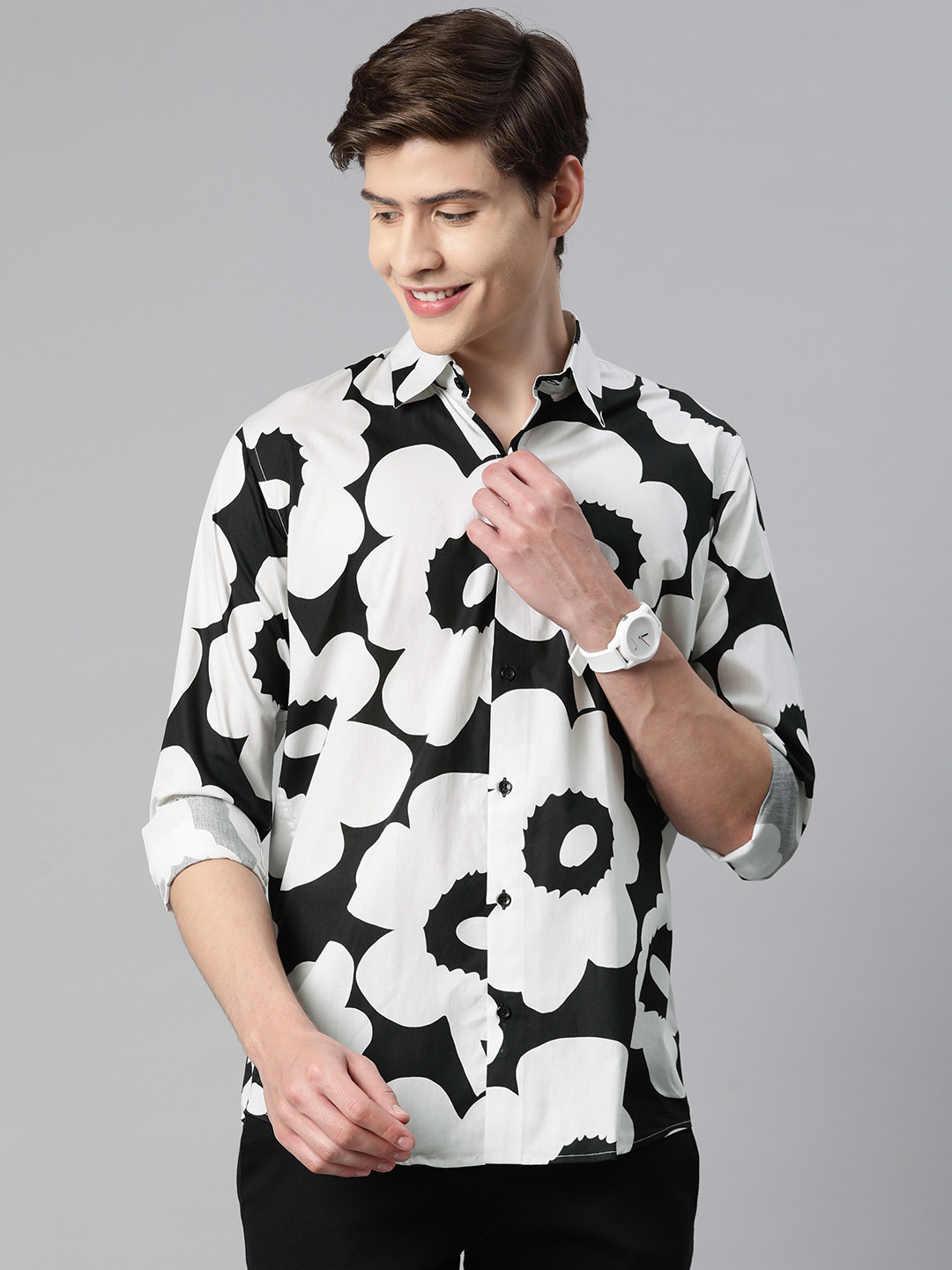 

Monsui Men Classic Floral Printed Casual Shirt, Black