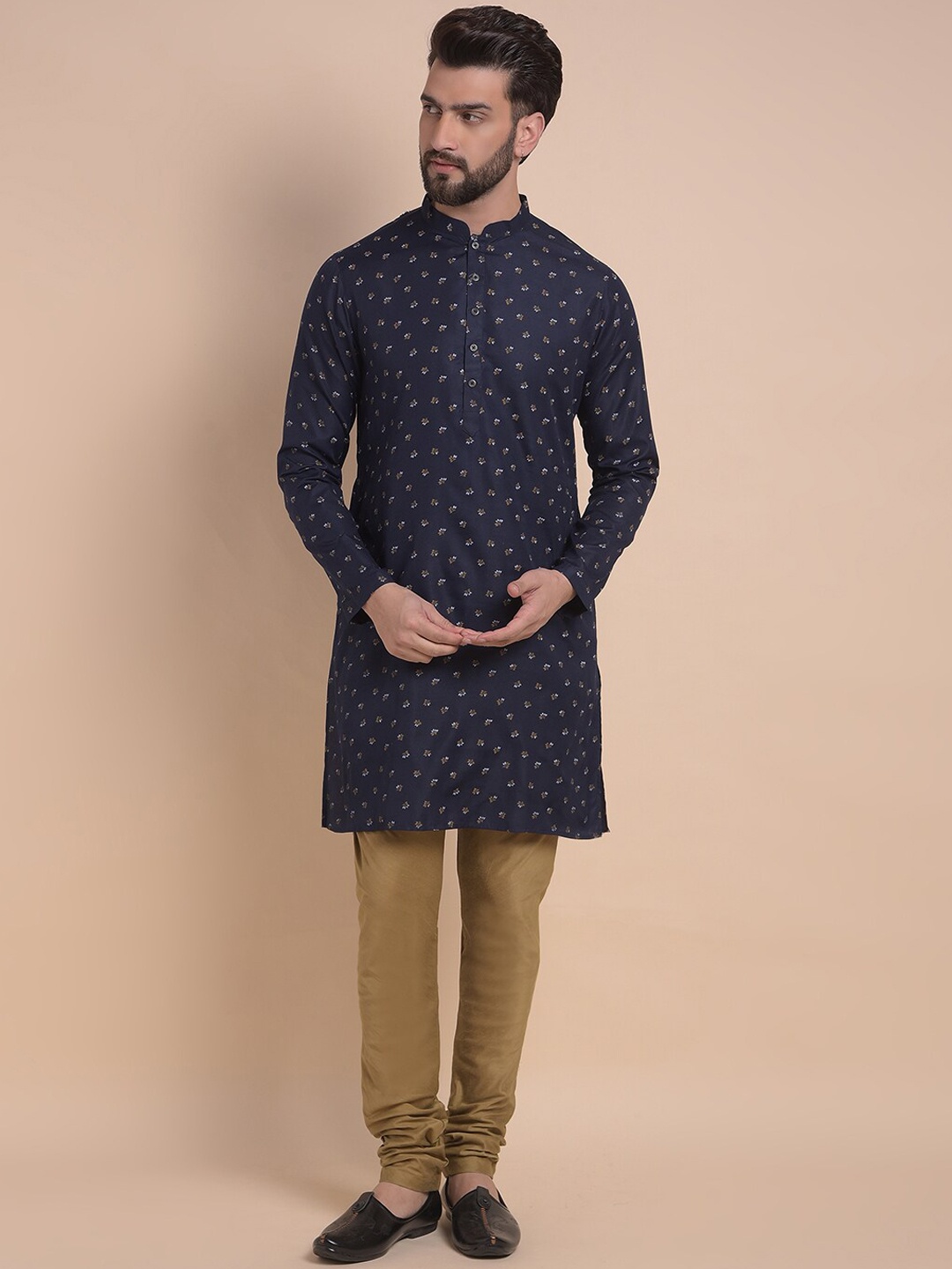 

Anouk Floral Printed Regular Pure Cotton Kurta With Churidar, Navy blue