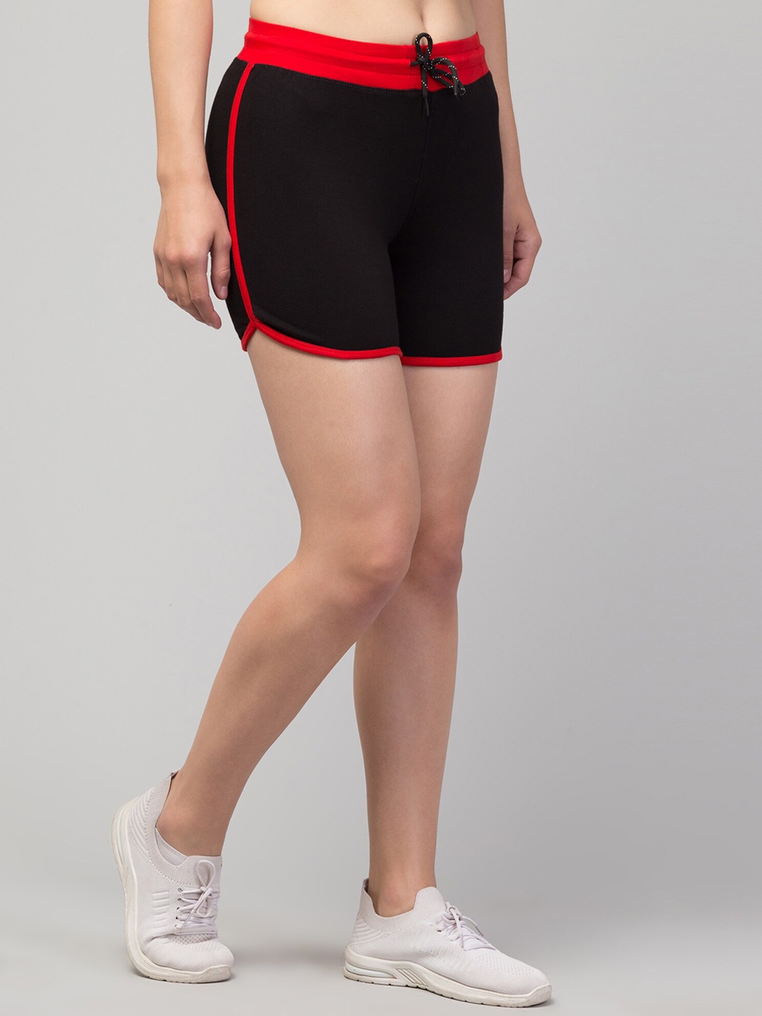 Apraa & Parma Women Mid-Rise Rapid-Dry Yoga Hot Pants, Black