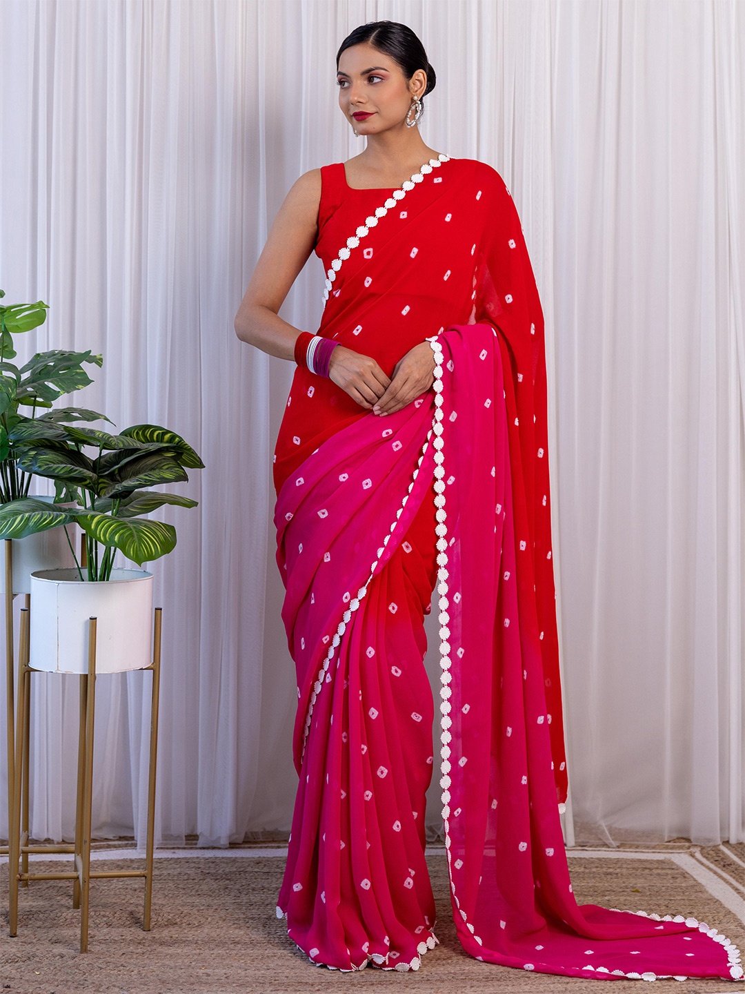 

LABEL KANUPRIYA Bandhani Embroidered Pure Georgette Saree, Red