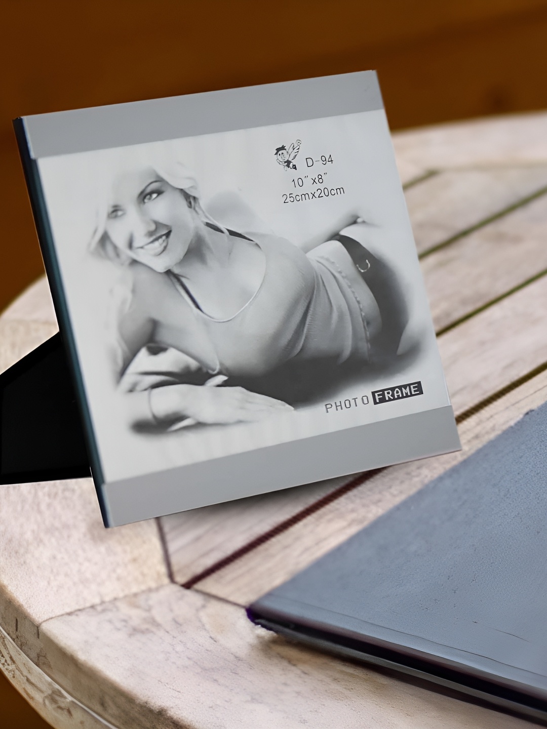 

Kookee Silver-Toned Acrylic Table Photo Frames