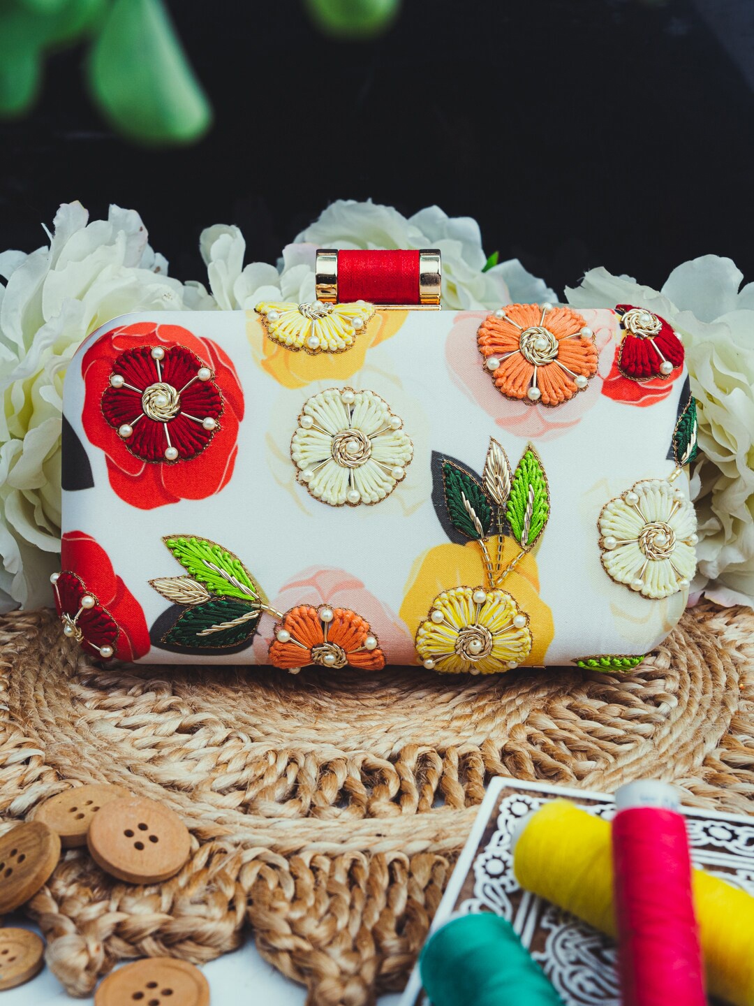 

Anouk White & Red Floral Printed Embroidered Box Clutch