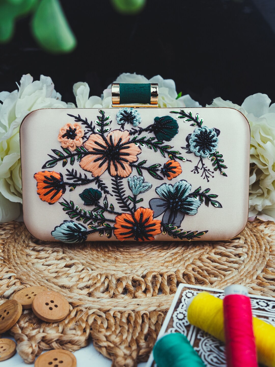 

Anouk Cream Coloured Floral Embroidered Box Clutch