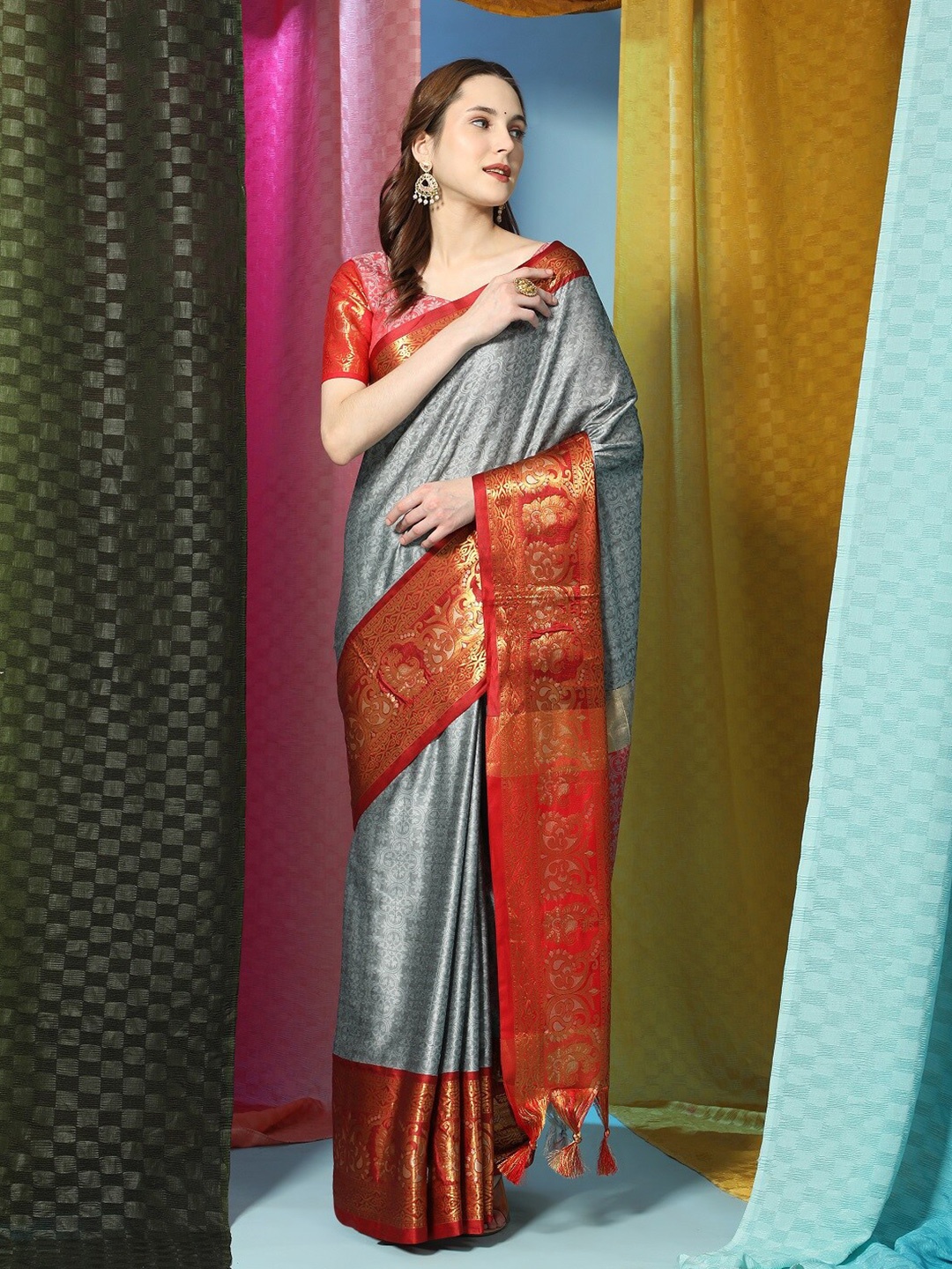 

faxofab Floral Woven Design Zari Silk Cotton Banarasi Saree, Grey