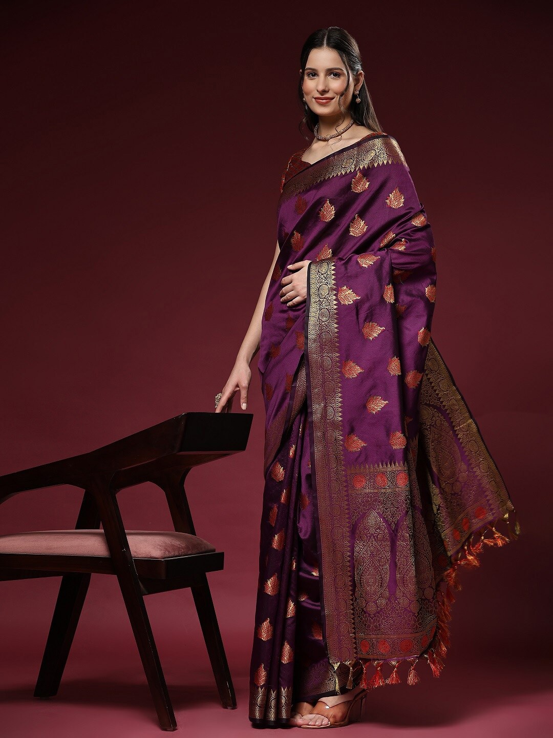 

faxofab Ethnic Motifs Woven Design Zari Pure Silk Banarasi Saree, Purple