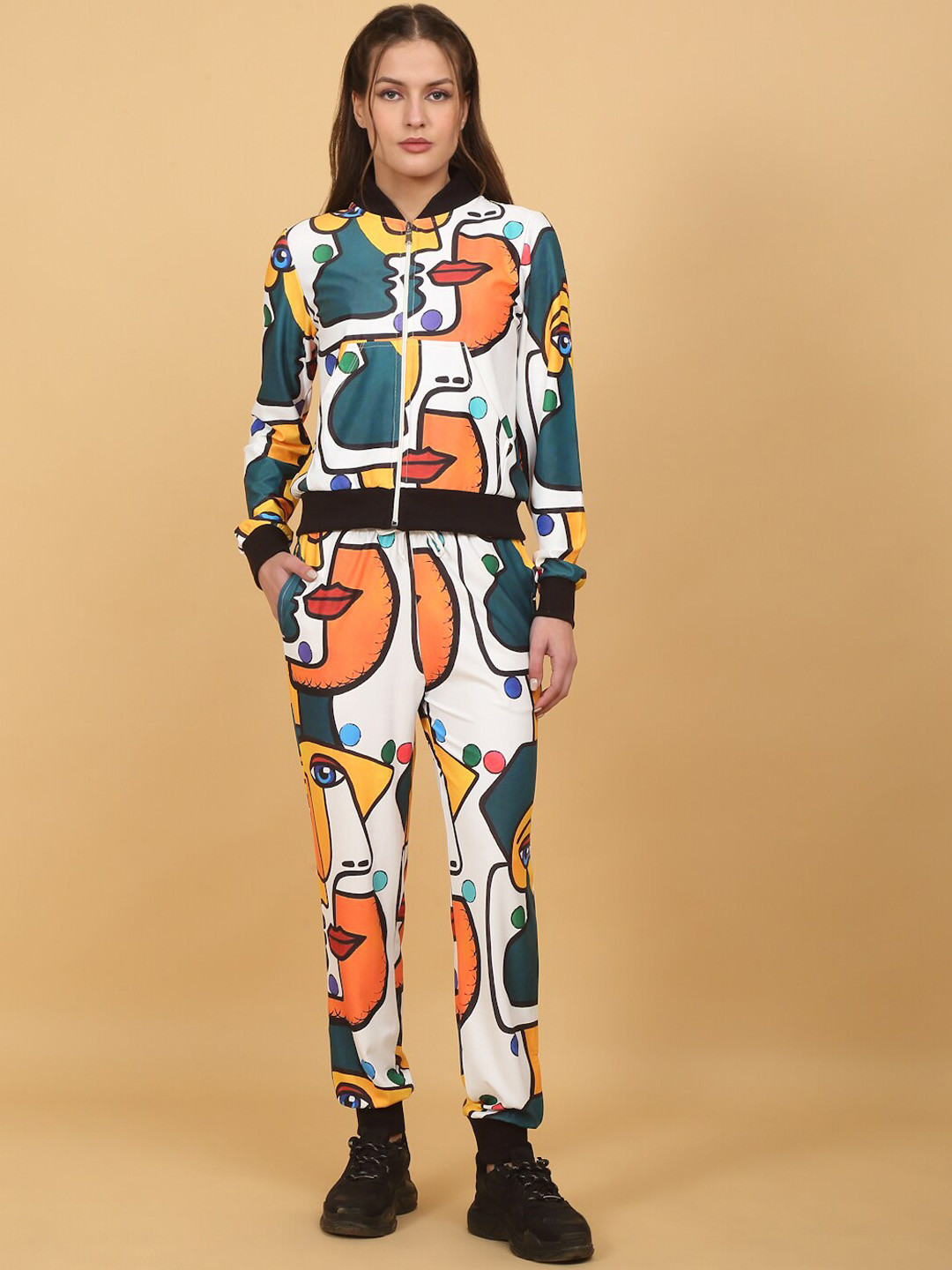 

She N She Printed Mock Collar Sweatshirt With Joggers, White