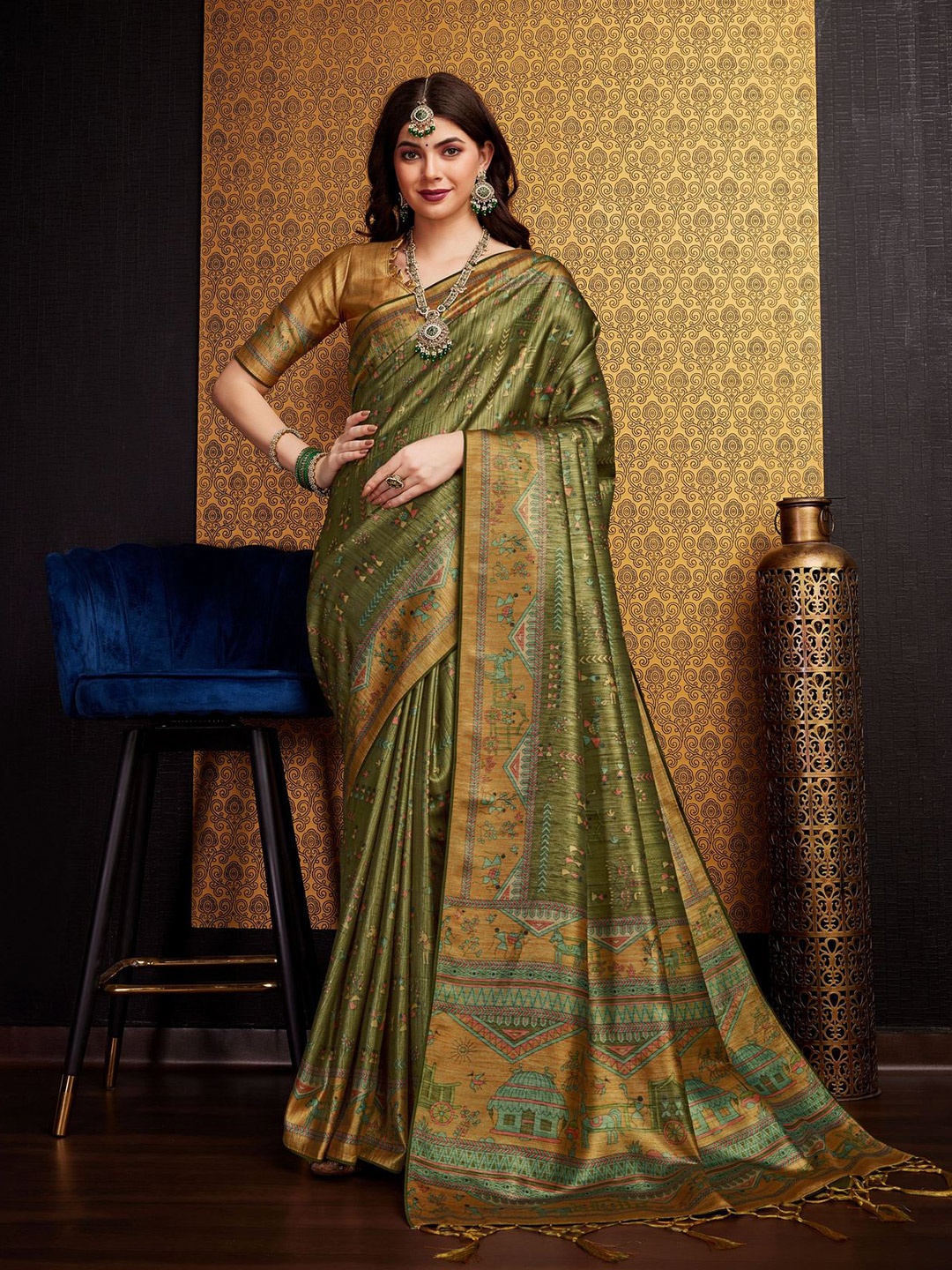 

Mitera Ethnic Motifs Printed Satin Saree, Green