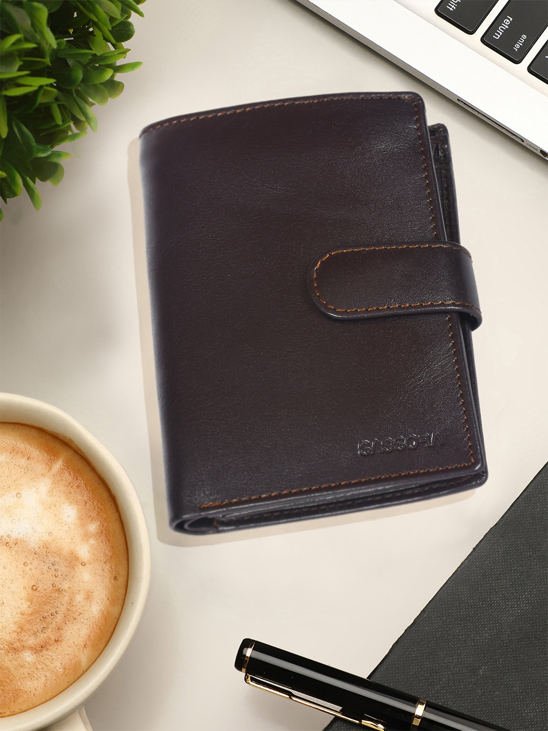 

Sassora Men Pure Leather Rfid Two Fold Wallet, Coffee brown