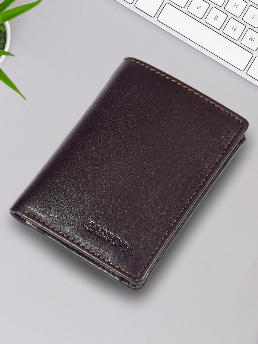 

Sassora Men Leather RFID Two Fold Wallet, Coffee brown