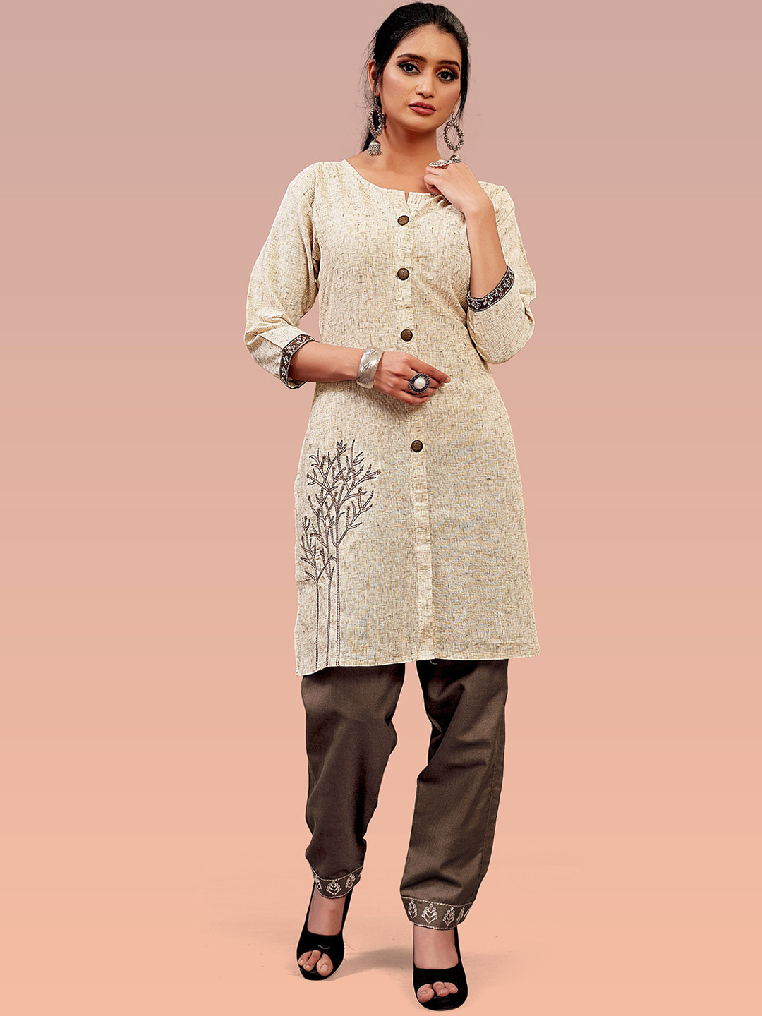 

Archittam Floral Embroidered Jute Cotton Regular Thread Work Kurta with Trousers, Cream