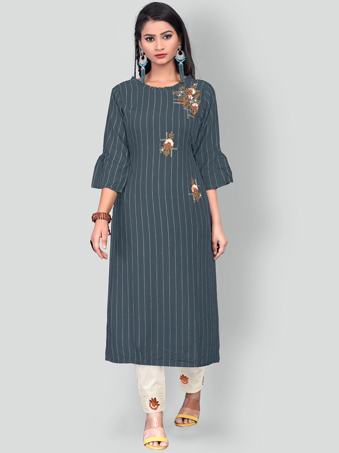 

Archittam Embroidered Beads and Stones Straight Kurta With Trousers, Grey