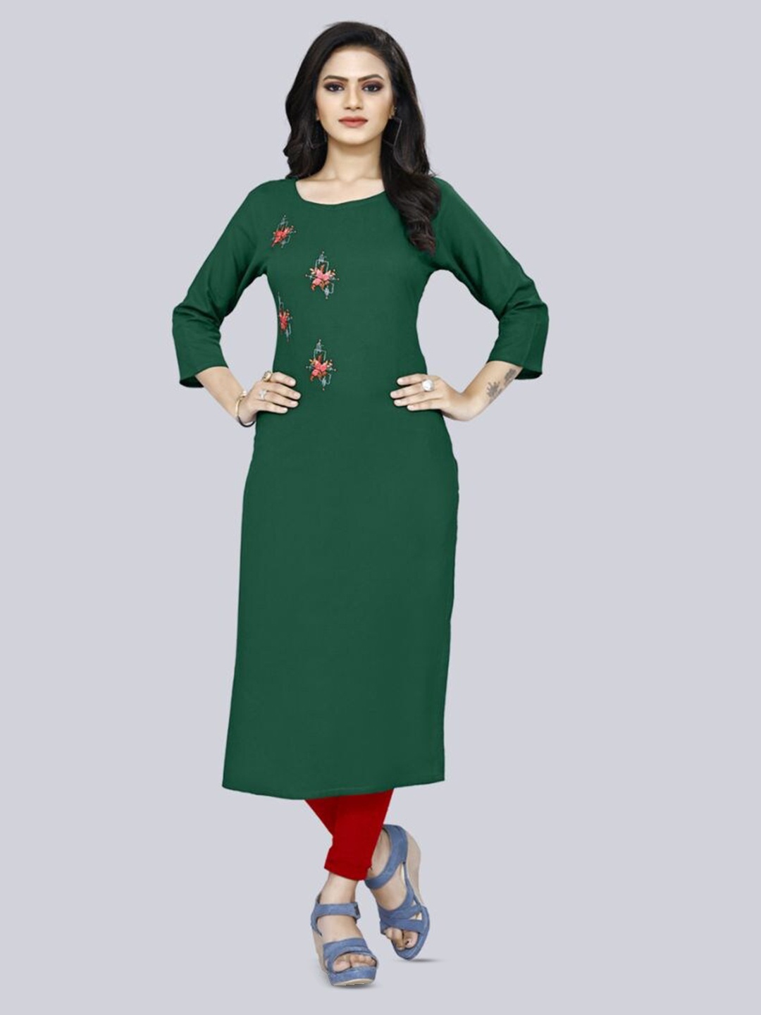 

Archittam Floral Embroidered Straight Kurta, Green