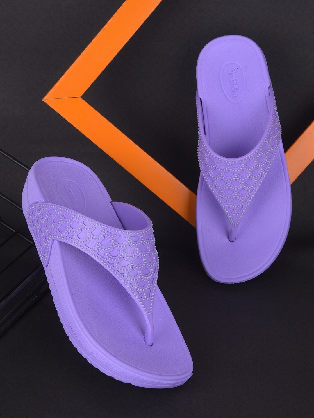 

Action Women Thong Flip-Flops, Lavender
