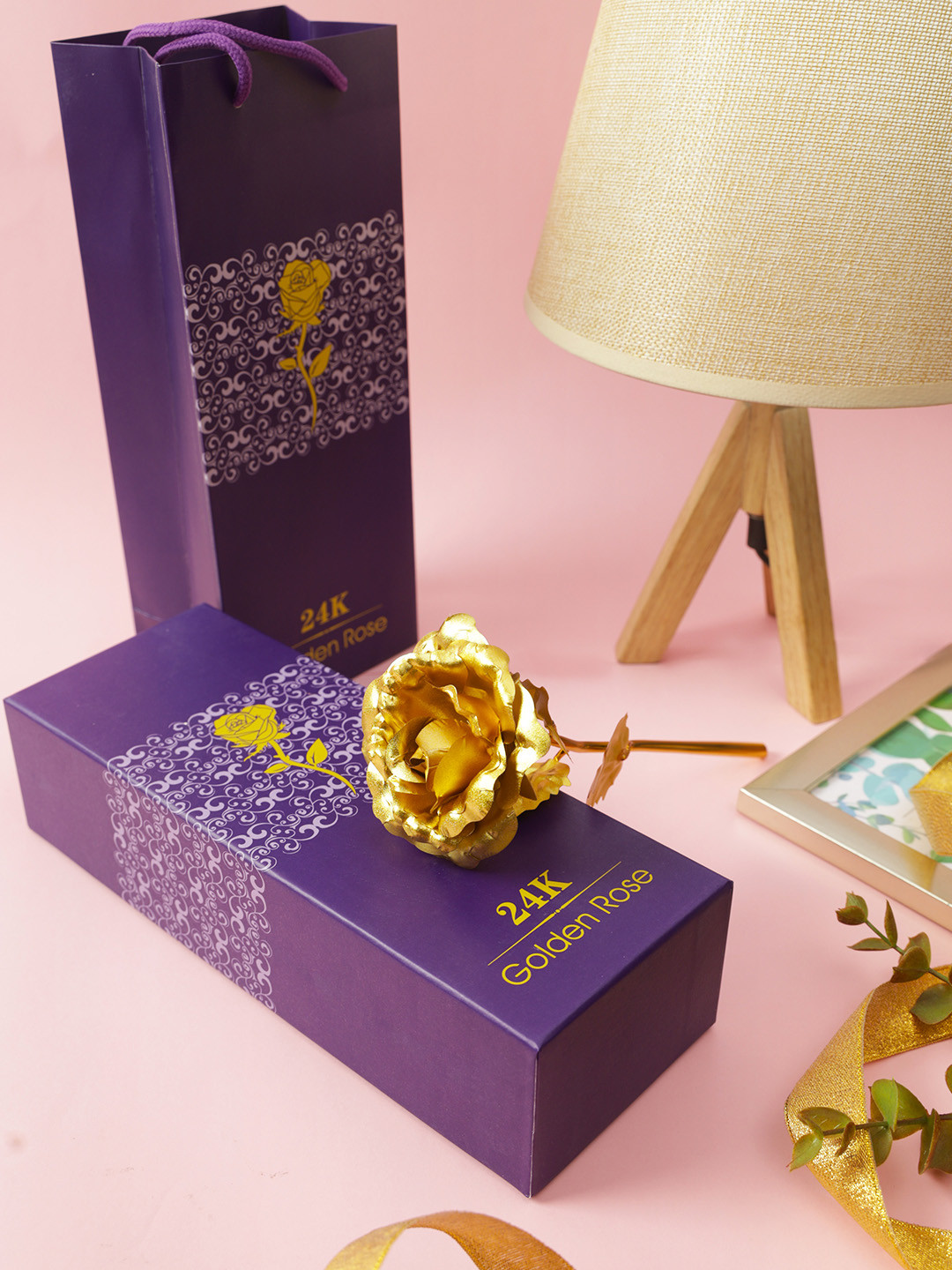

TAYHAA Gold Toned Textured Rose Flower Gift