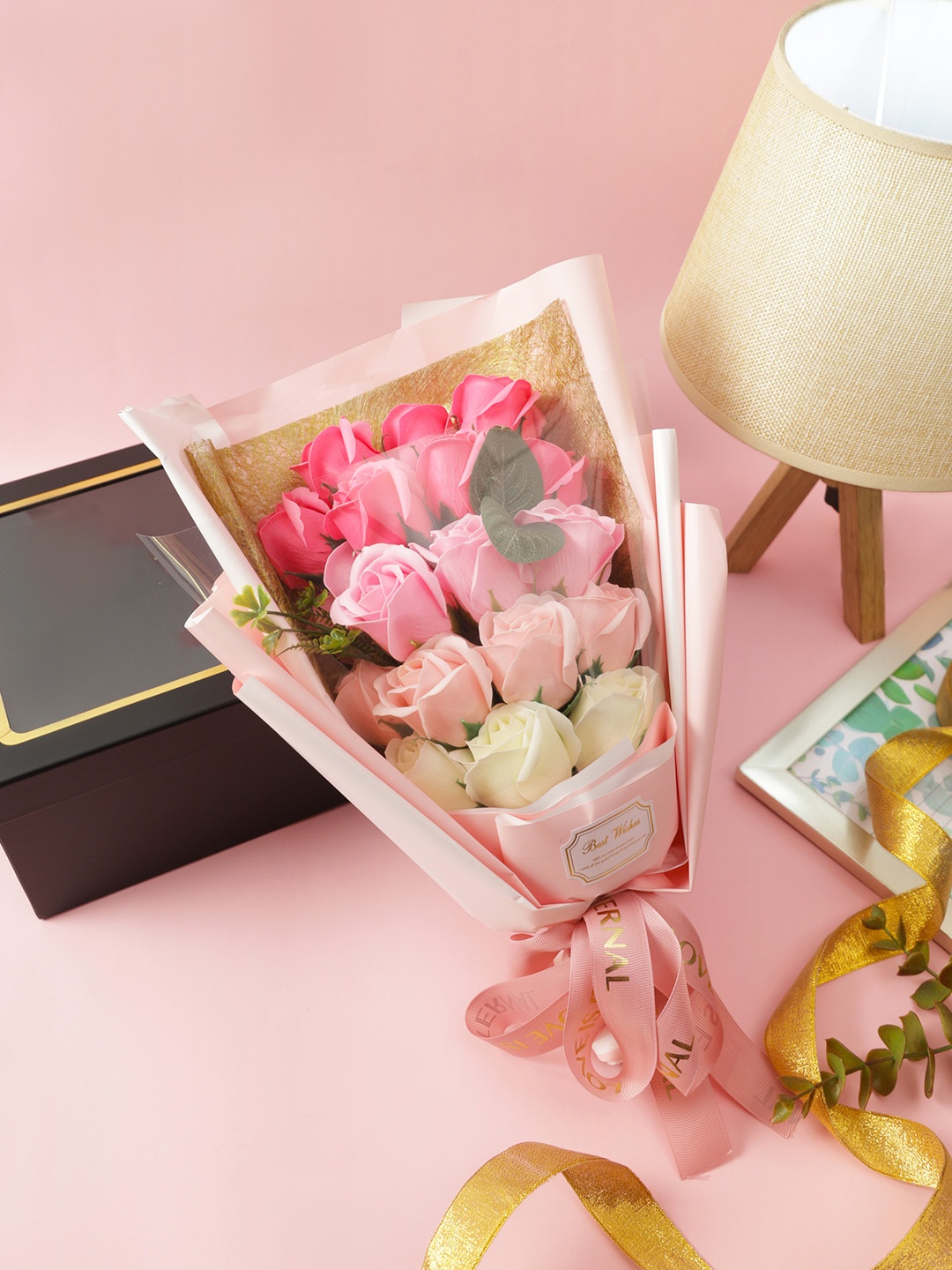 

TAYHAA Pink & White Silk Fabric Rose Flowers Bouquet
