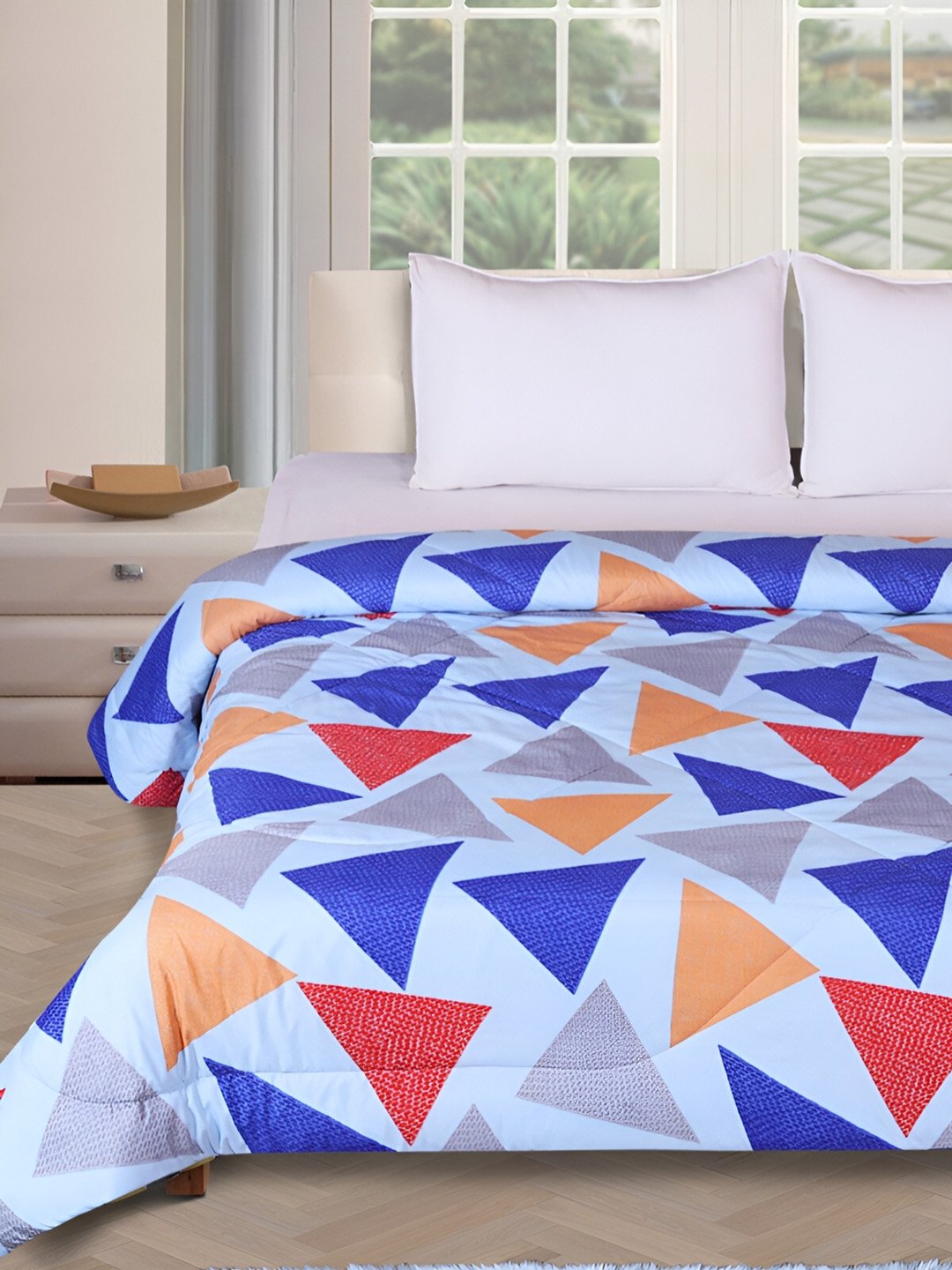 

Aura Blue & Red Geometric Printed Cotton AC Room 150 GSM Double Bed Comforter