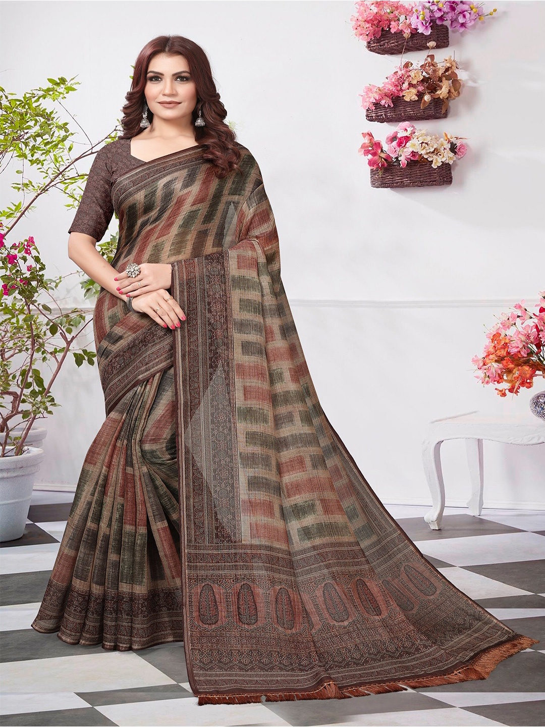 

ARYZE Geometric Printed Zari Art Silk Saree, Brown