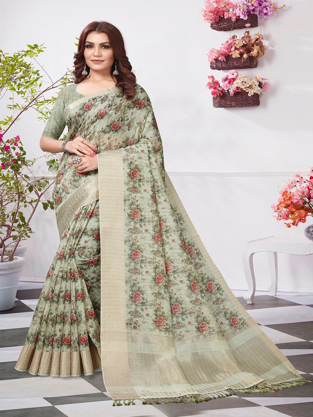 

ARYZE Floral Printed Zari Saree, Green