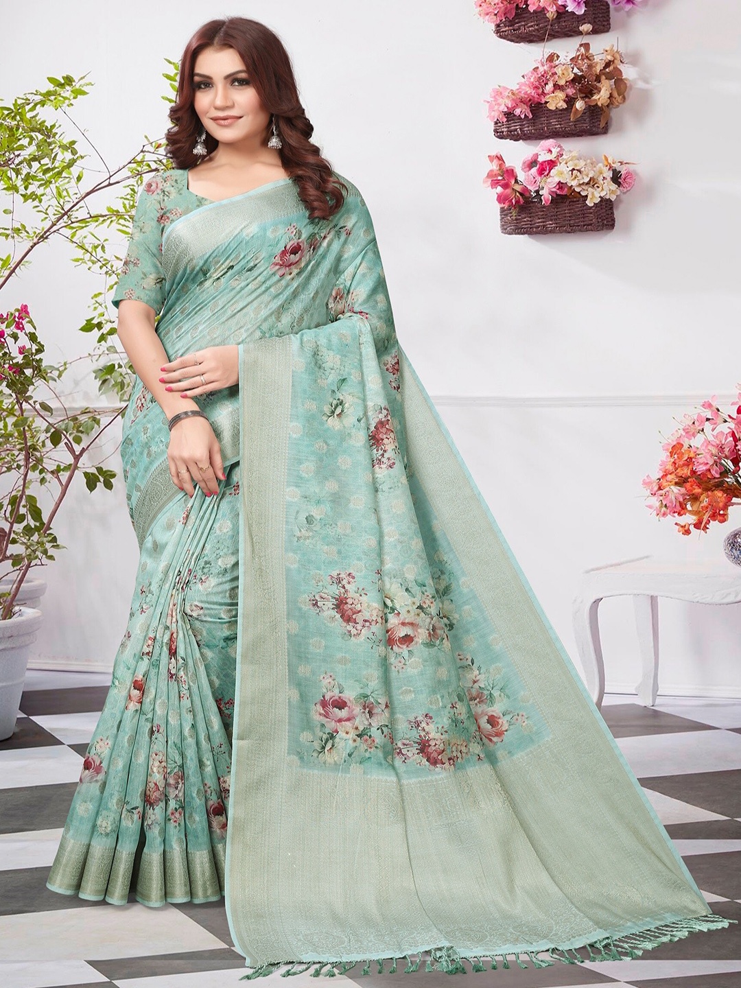 

ARYZE Floral Woven Design Zari Saree, Turquoise blue