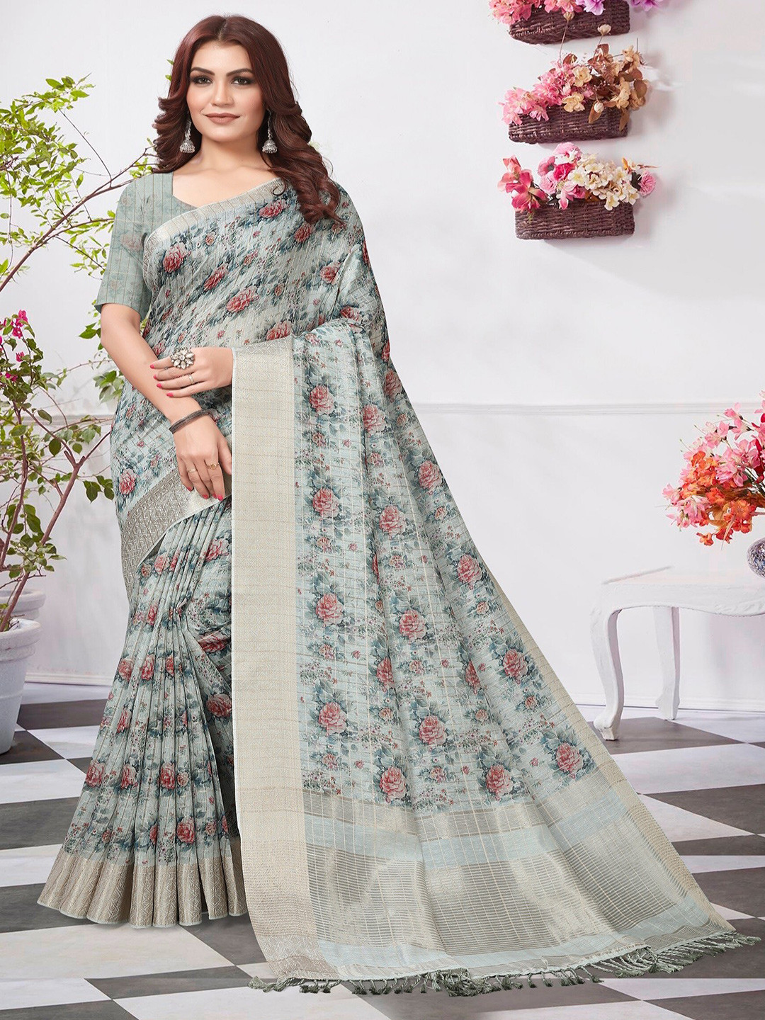 

ARYZE Floral Printed Zari Saree, Blue