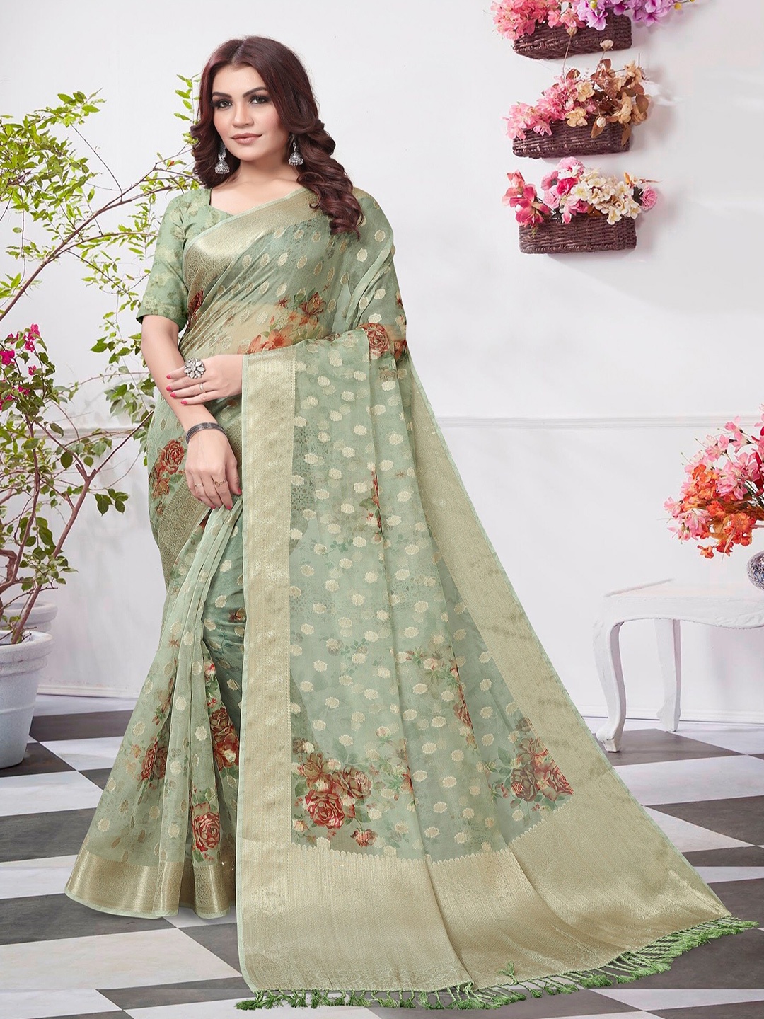 

ARYZE Floral Woven Design Printed Zari Saree, Green