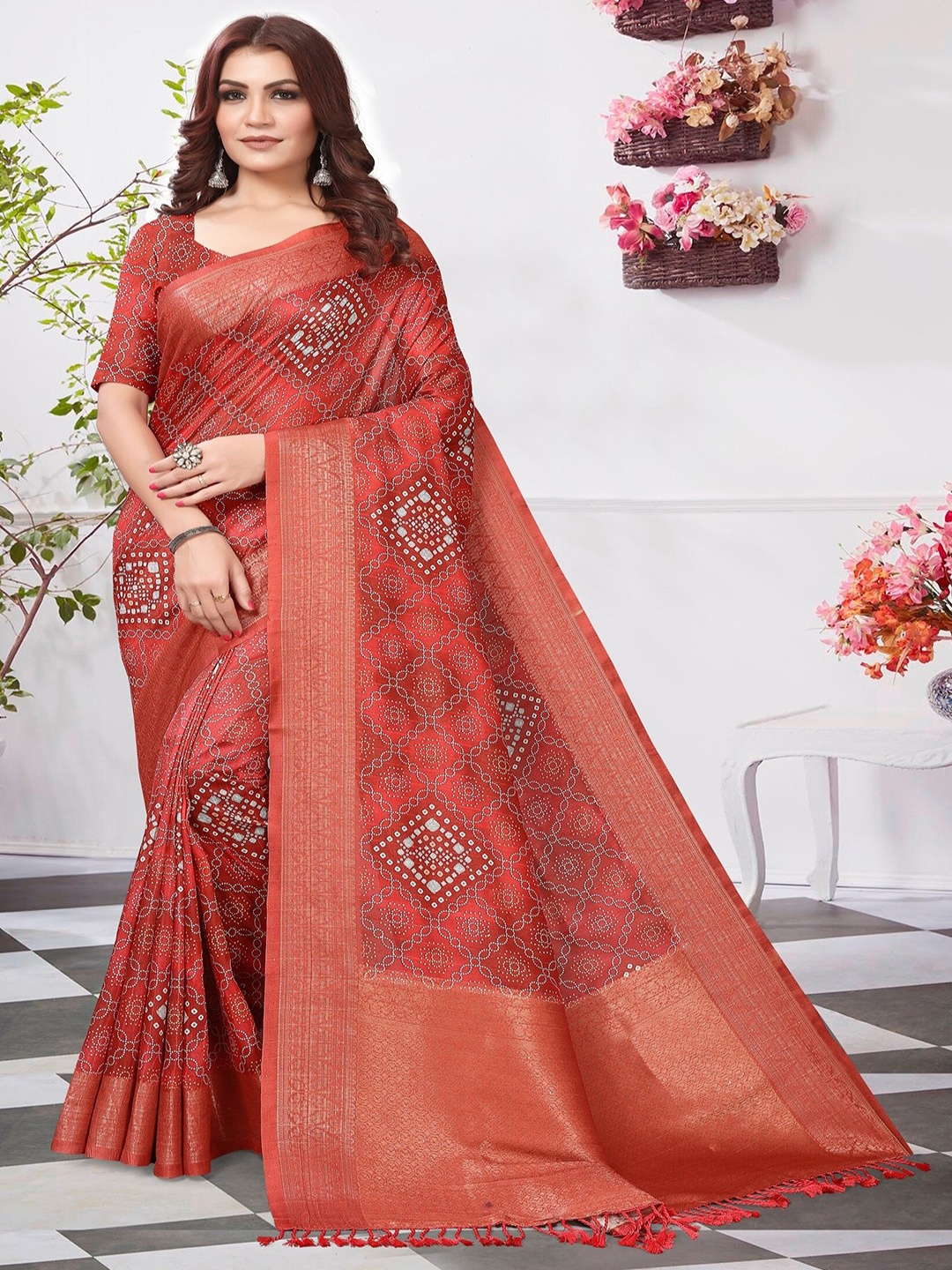 

ARYZE Bandhani Printed Zari Saree, Red