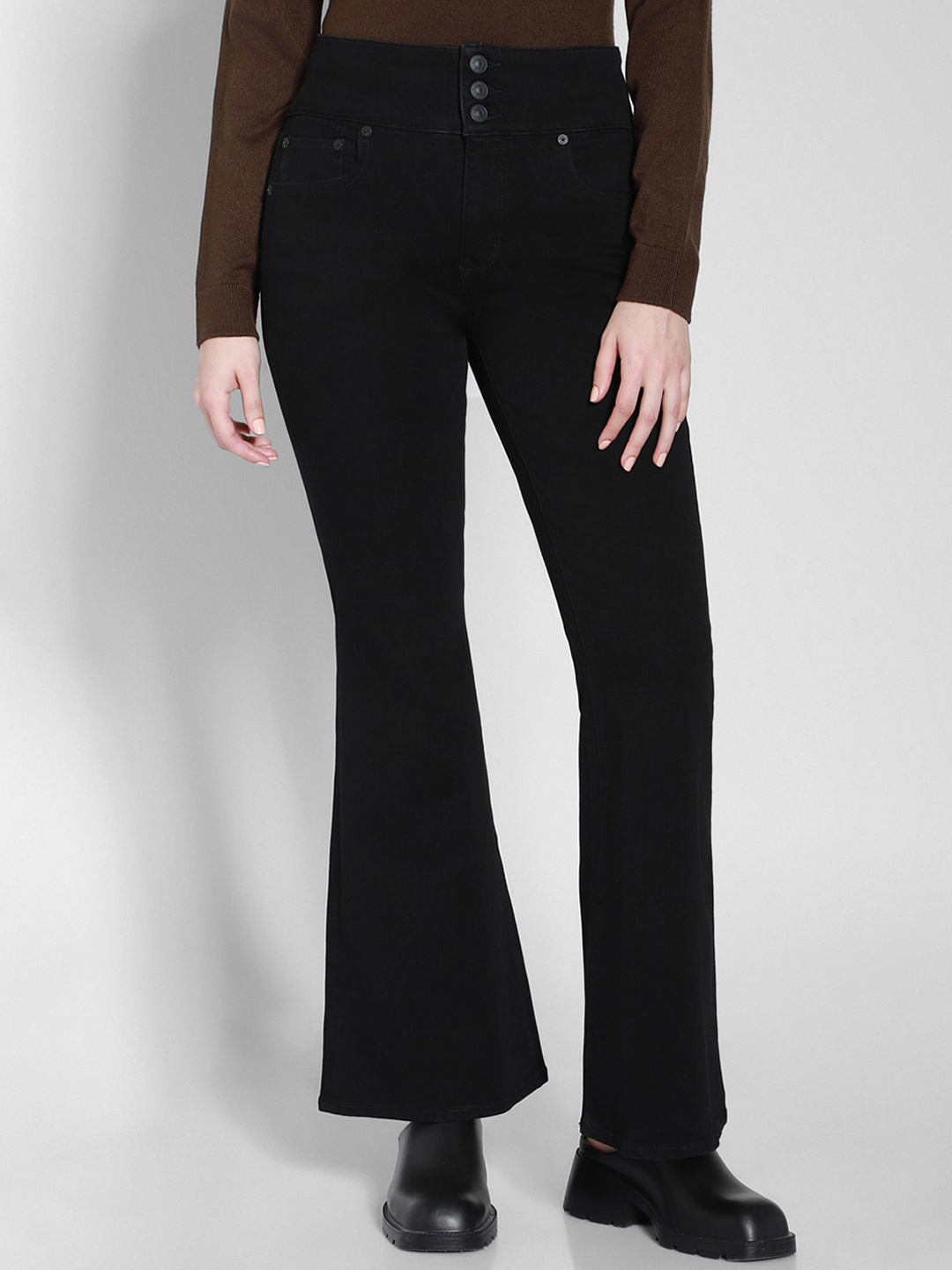 

AMERICAN EAGLE OUTFITTERS Women Bootcut Mid-Rise Clean Look Jeans, Black