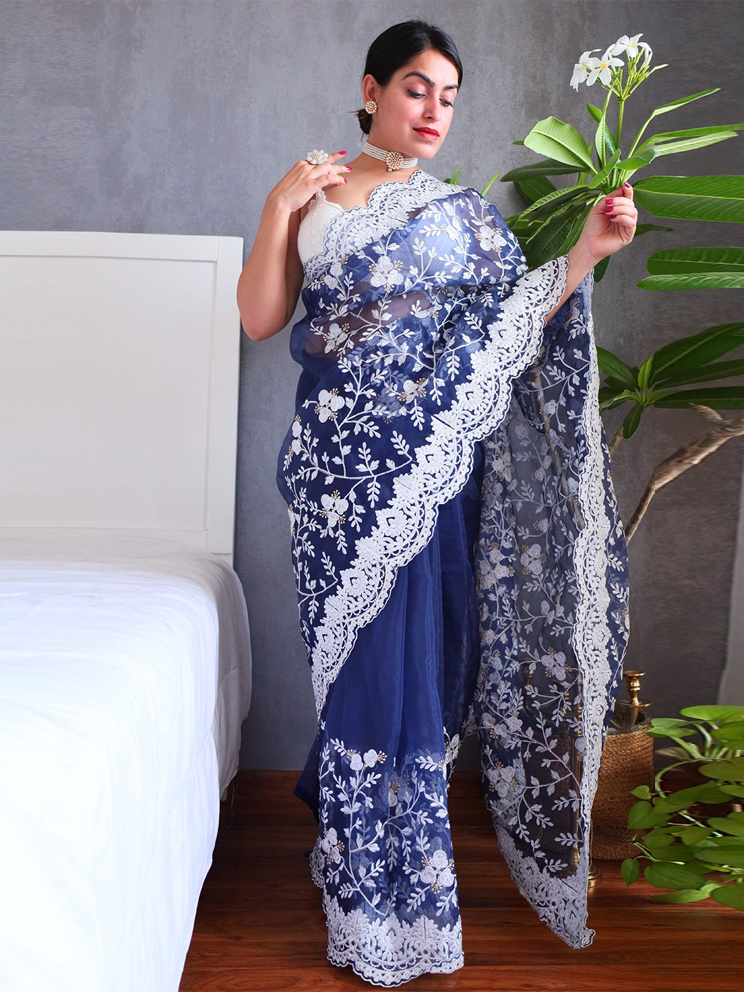 

Munir Floral Embroidered Organza Saree, Navy blue