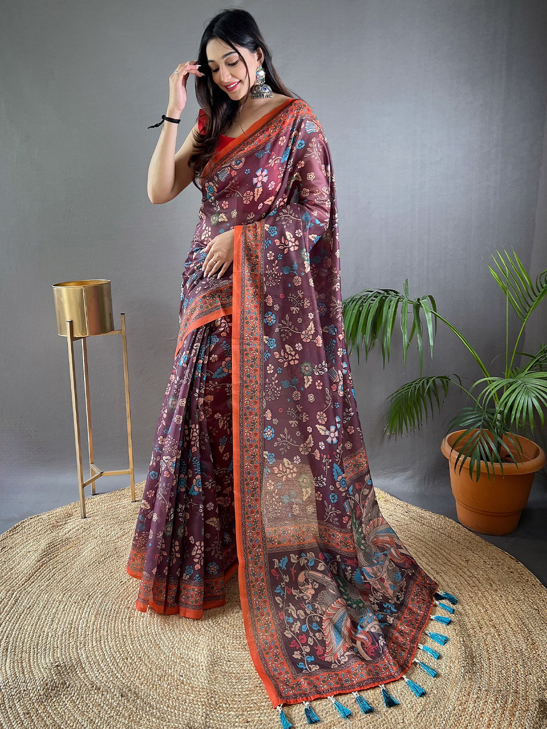 

Munir Kalamkari Saree with Tassels, White