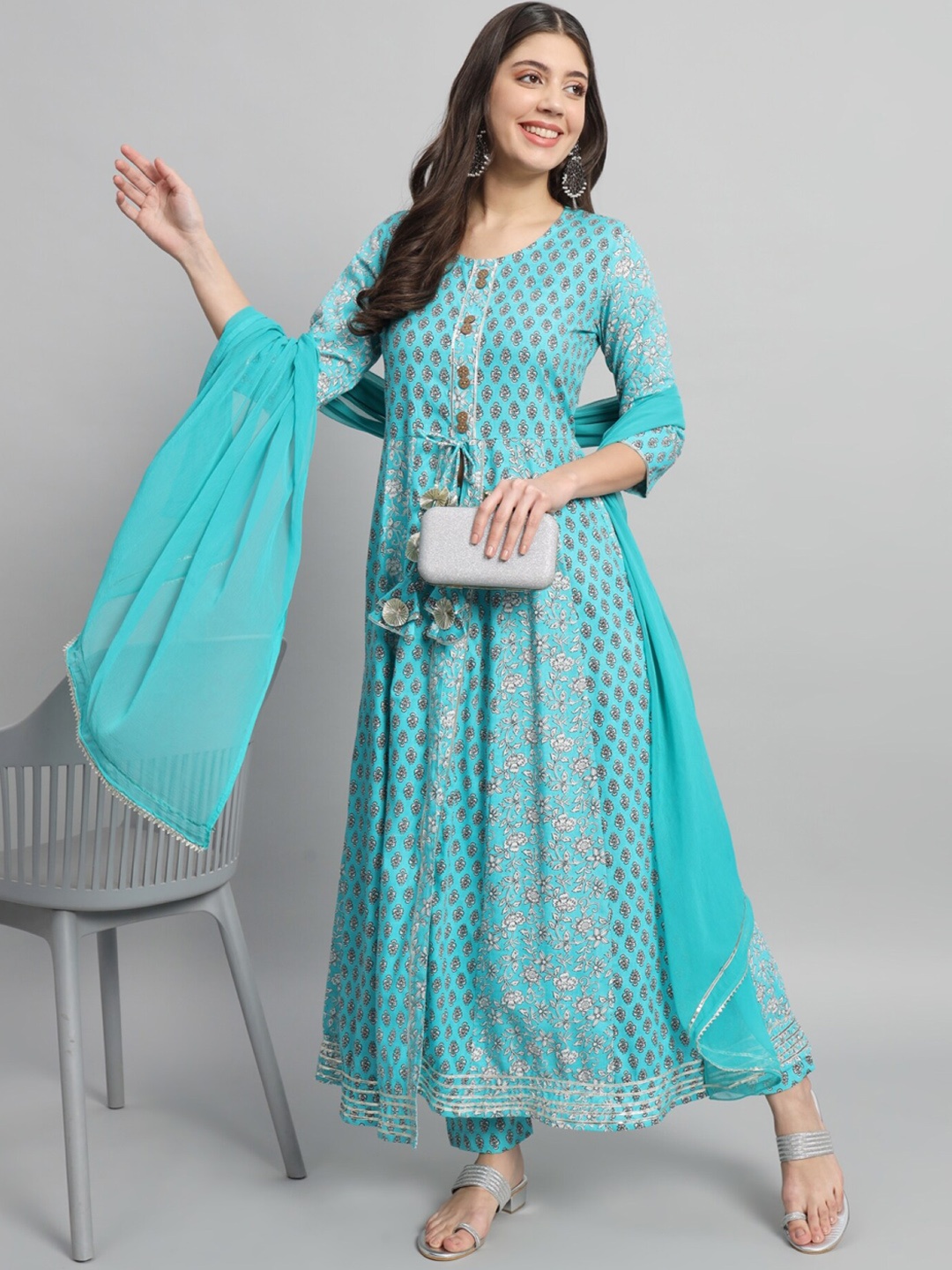 

Gujari Floral Printed Empire Gotta Patti Pure Cotton Kurta With Trousers & Duppatta, Blue