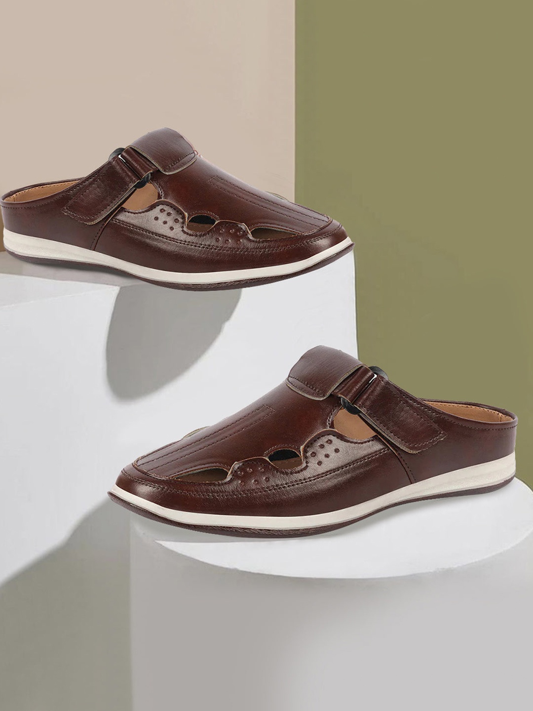 

FAUSTO Men Shoe-Style Sandals, Brown