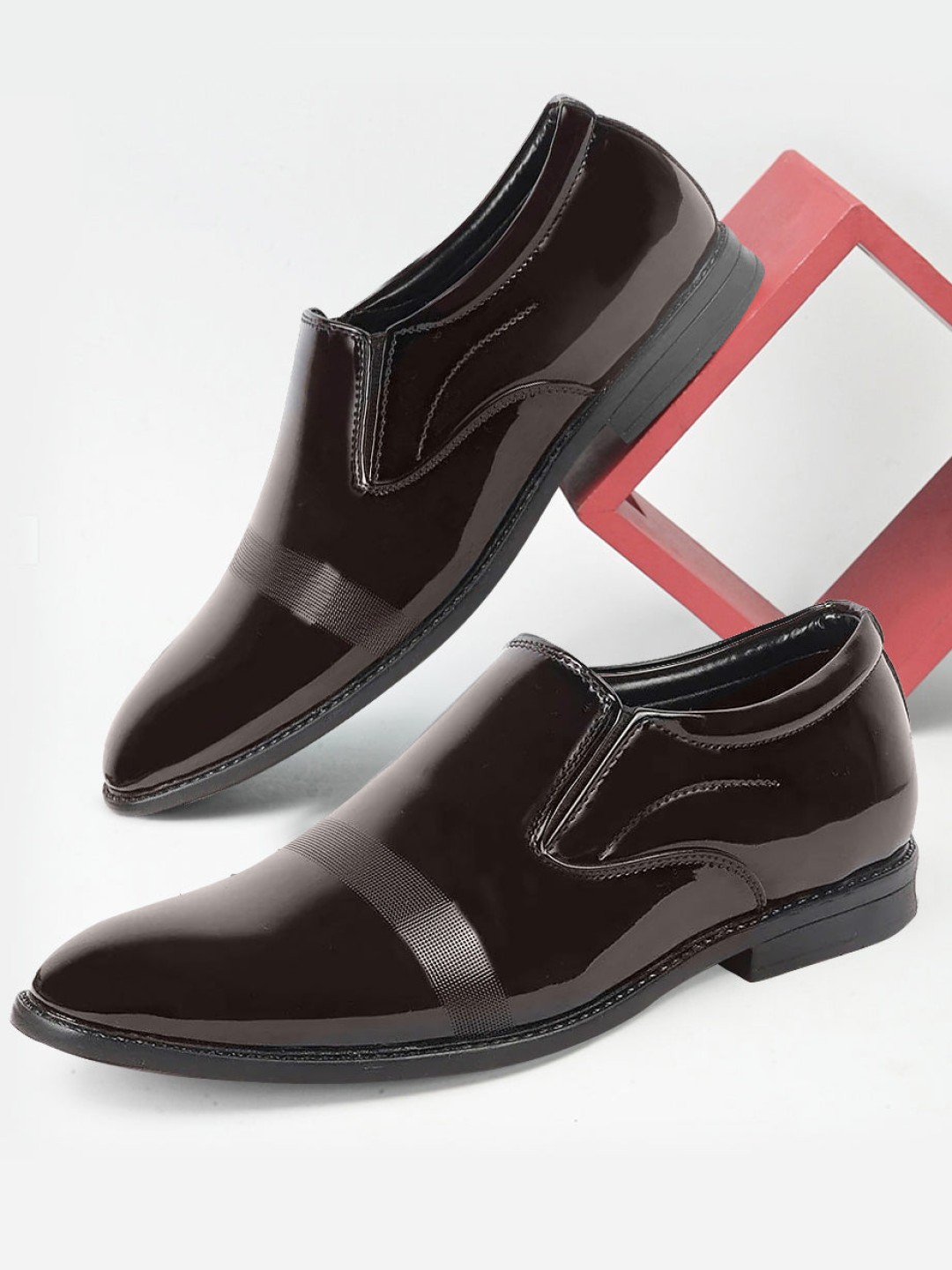 

FAUSTO Men Textured Round Toe Formal Slip-On Shoes, Brown