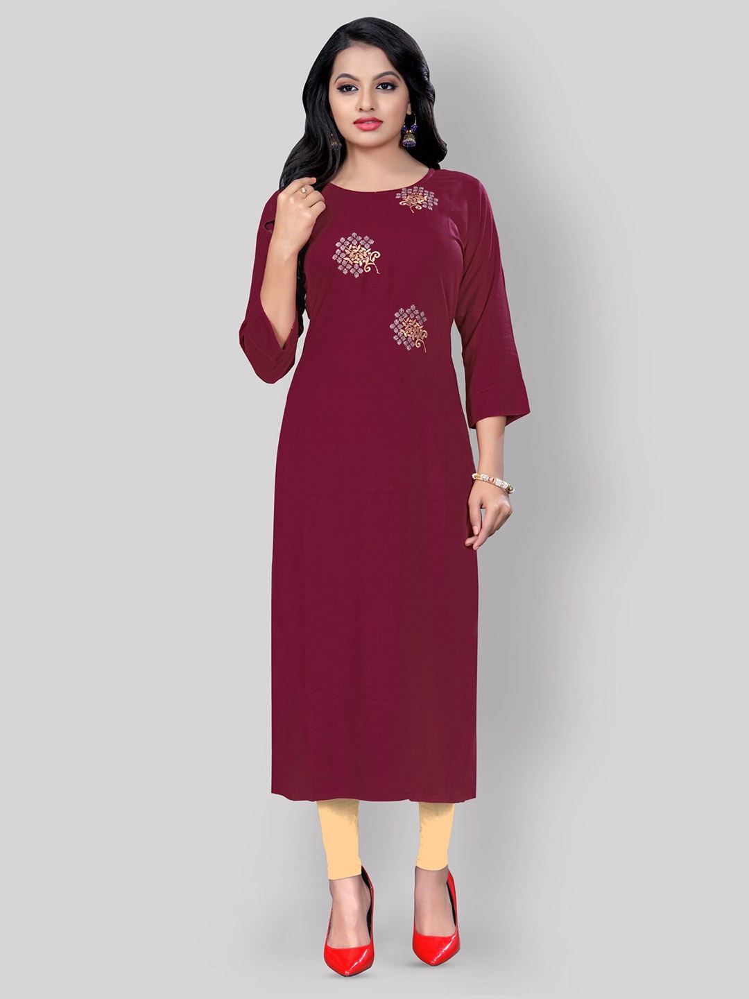 

Archittam Floral Embroidered Round Neck Straight Kurta, Purple