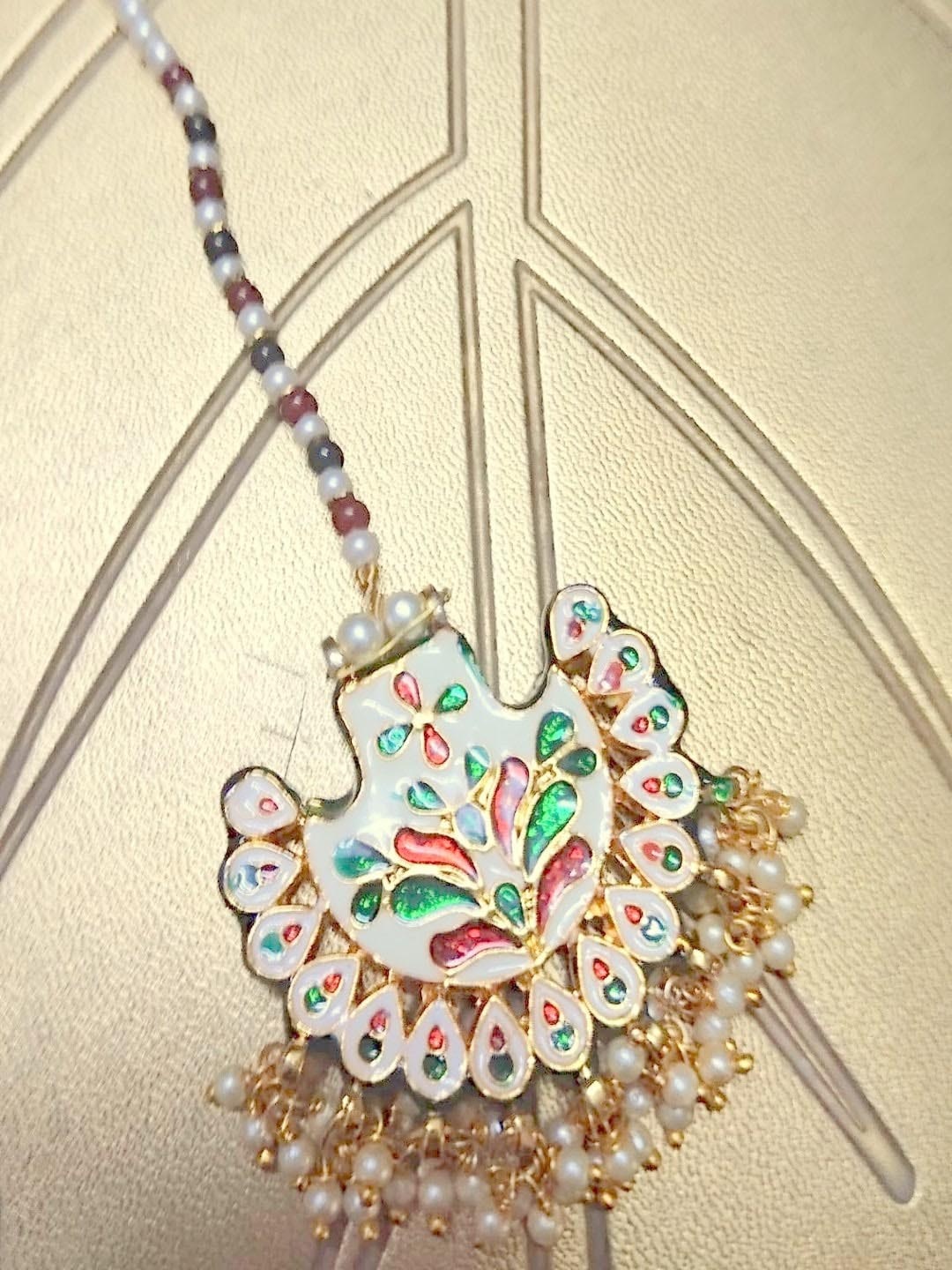 

Runjhun Gold-Plated Kundan Studded Maang Tikka Head Jewellery