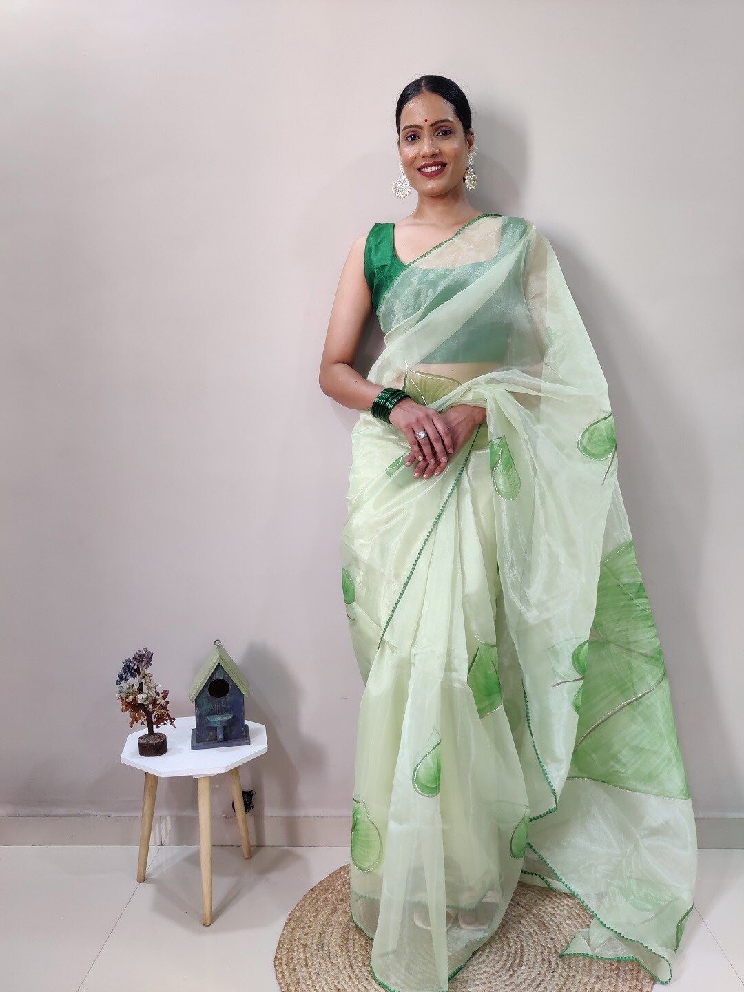 

TEEYA CREATION Floral Printed Organza Saree, Green