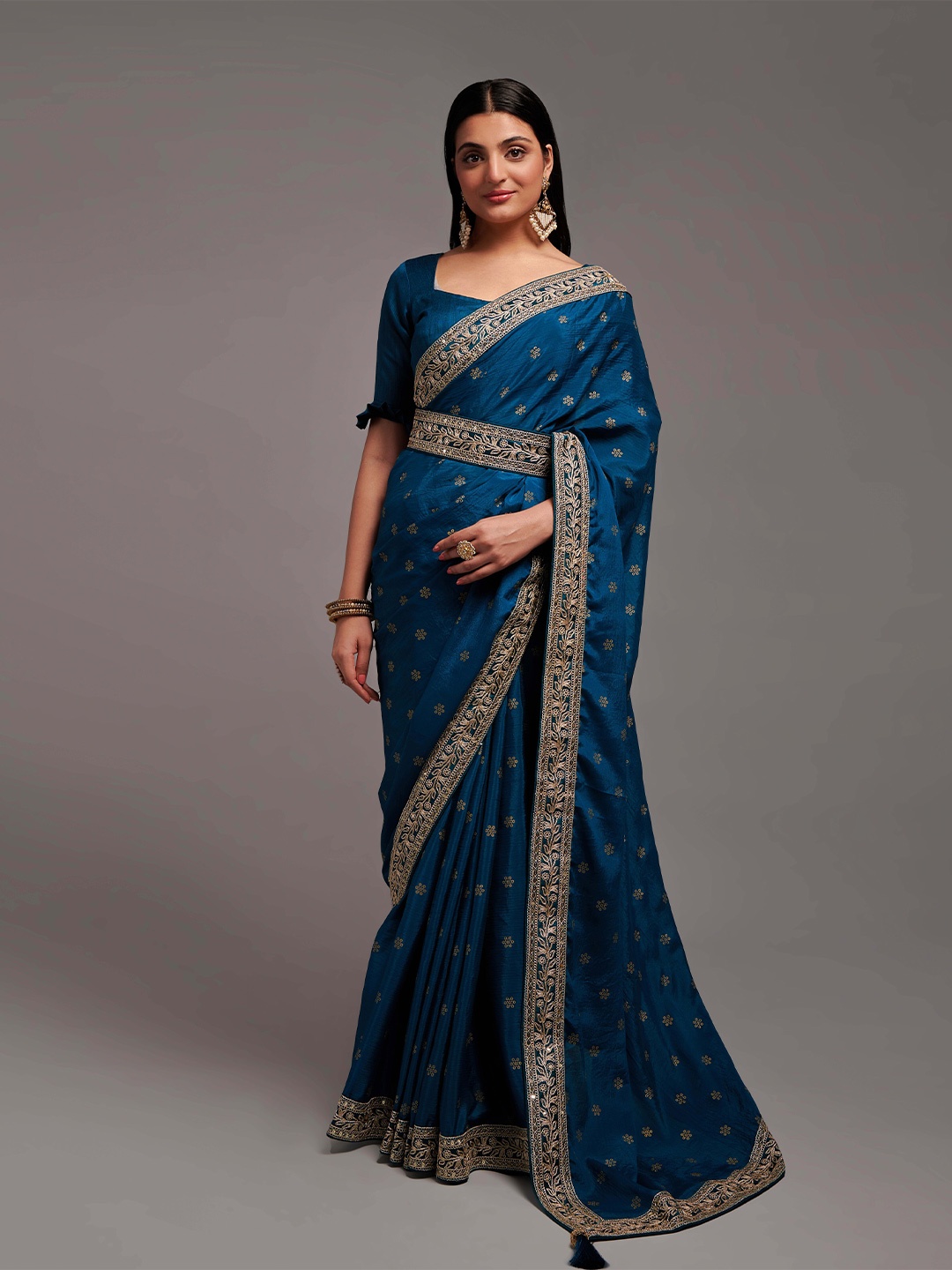 

TEEYA CREATION Ethnic Motifs Printed Sequinned Detailed Belted Saree, Teal