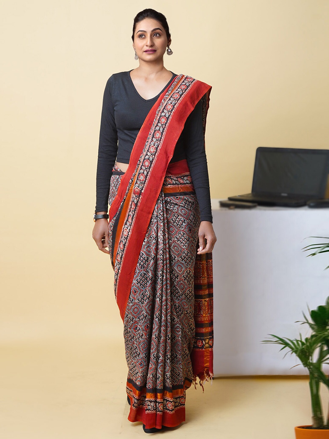 

Unnati Silks Ajrak Block Print Saree, Black