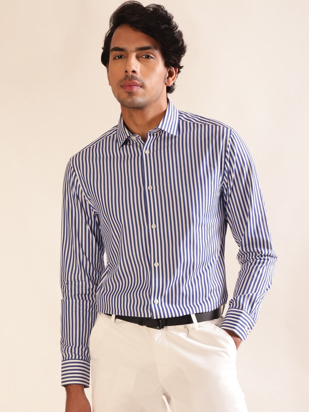 

Andamen Full Sleeves Cotton Cutaway Collar Shirt, Blue